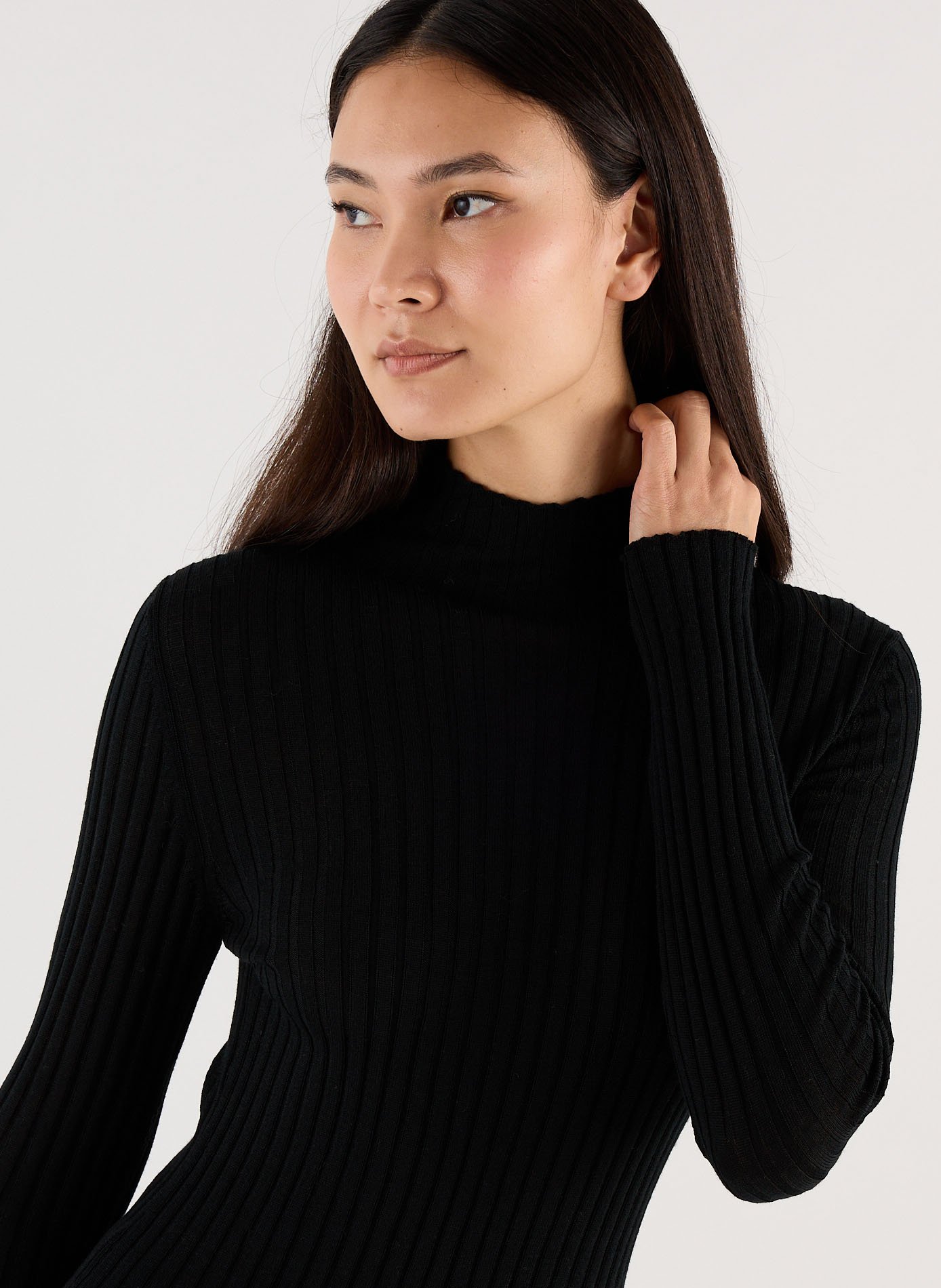 Fitted ribbed high-neck sweater SAISON 1865 Black