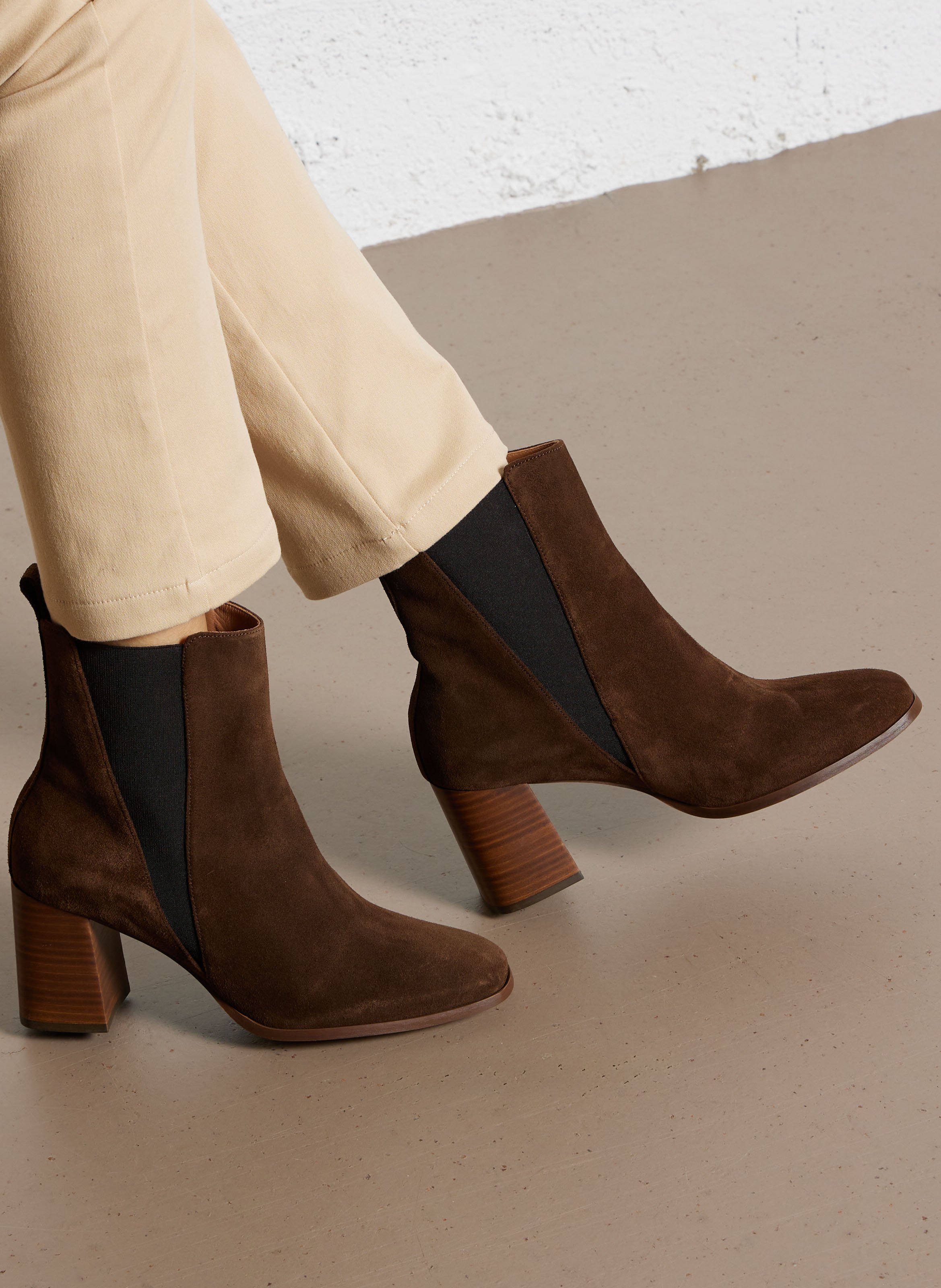 Effen leren enkellaarzen met textuur MAISON TOUFET Bruin