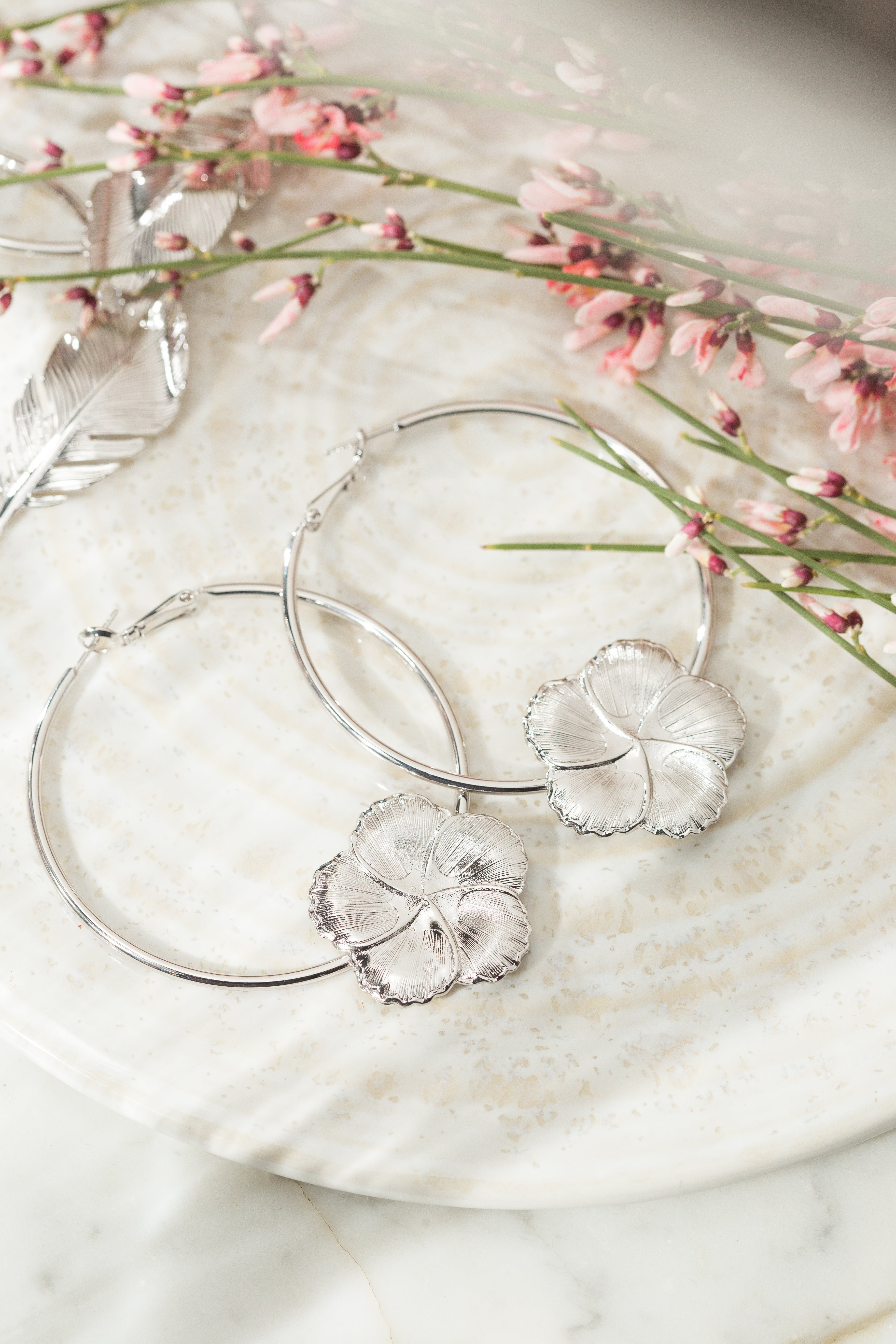 AGLAÉ - Silver-plated flower hoop earrings MONSIEUR SIMONE Silver
