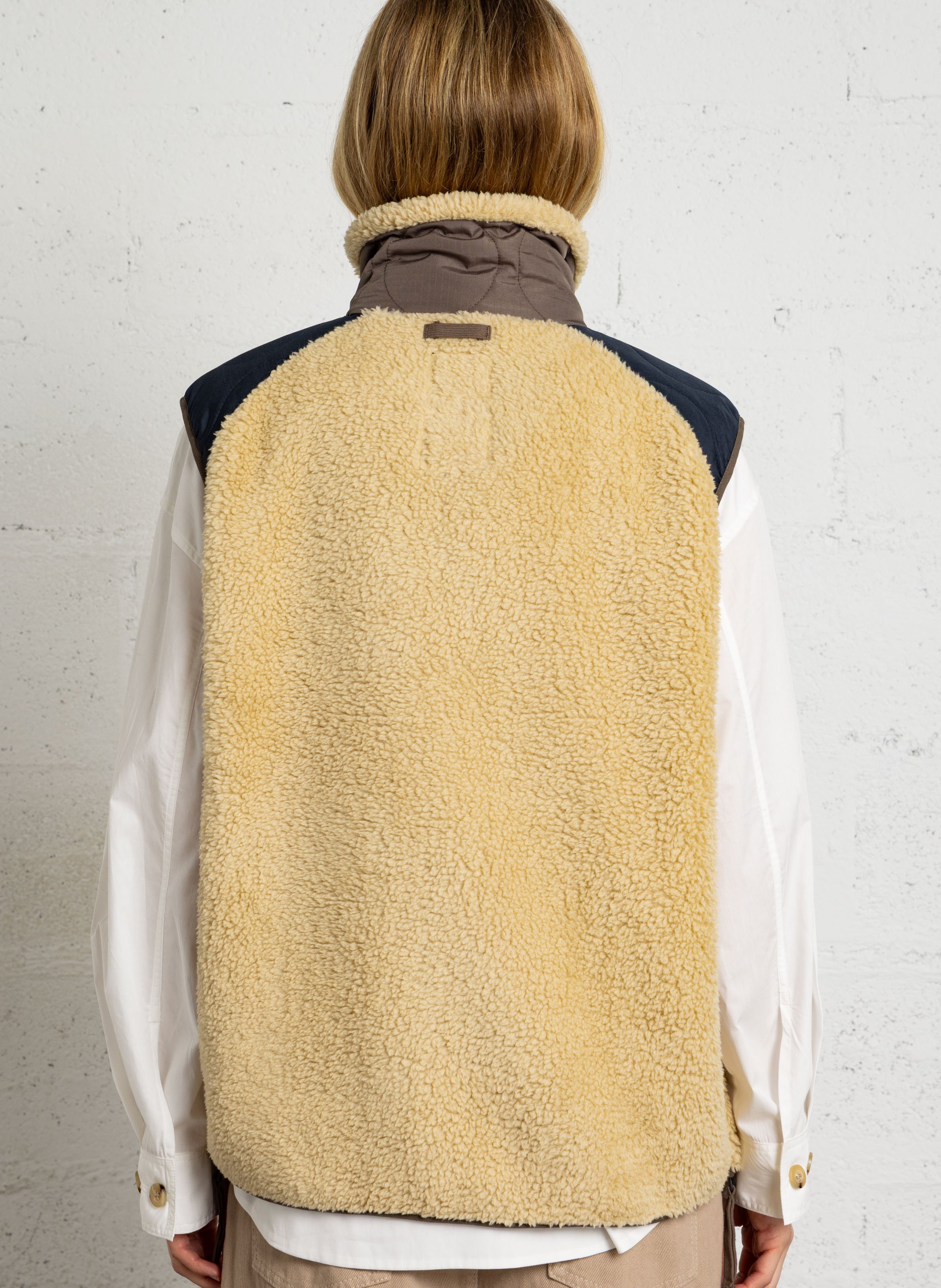 Ärmellose Weste mit Stehkragen TAION Beige