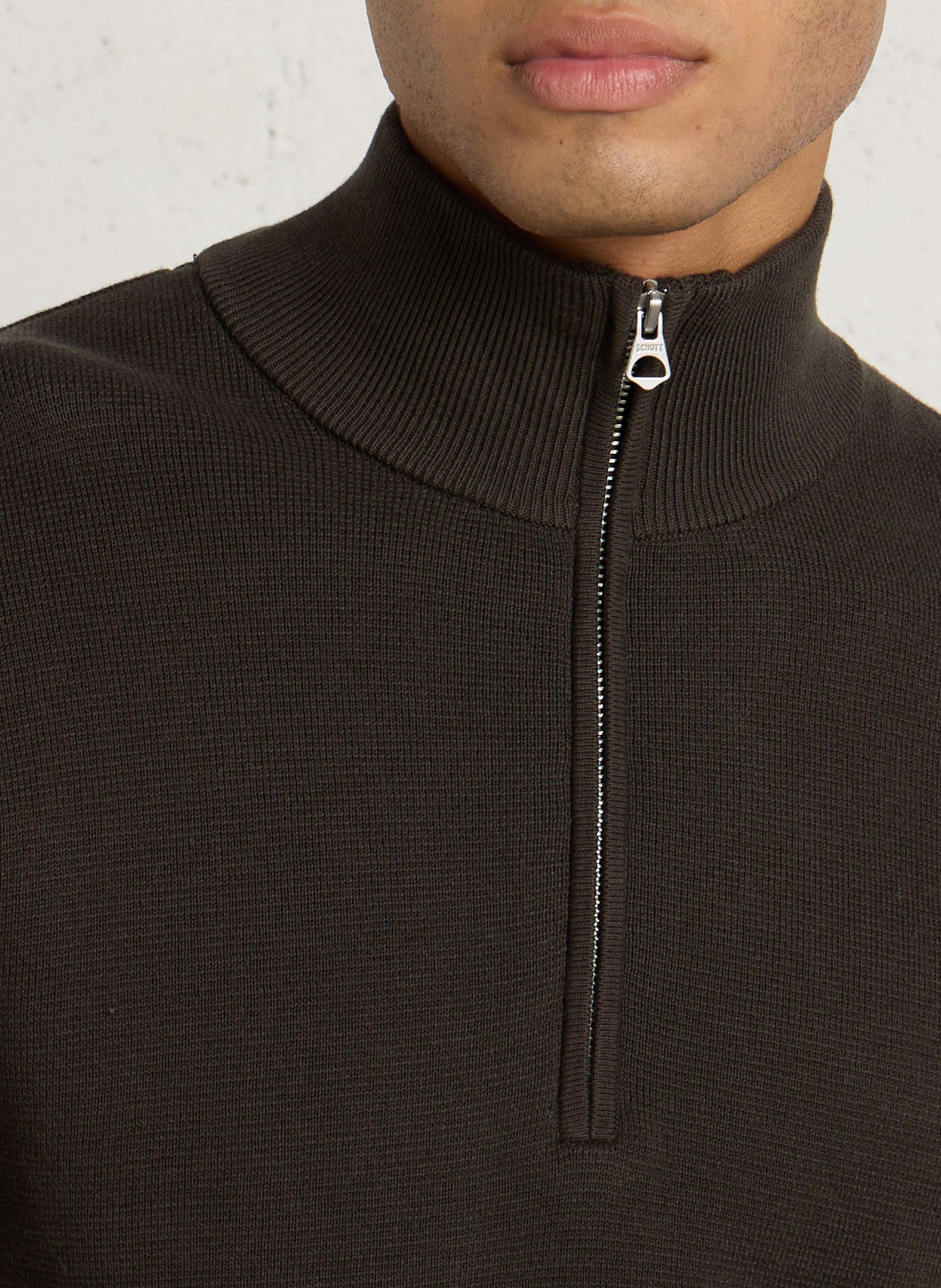 Pull droit col montant zippé en coton  SCHOTT Kaki