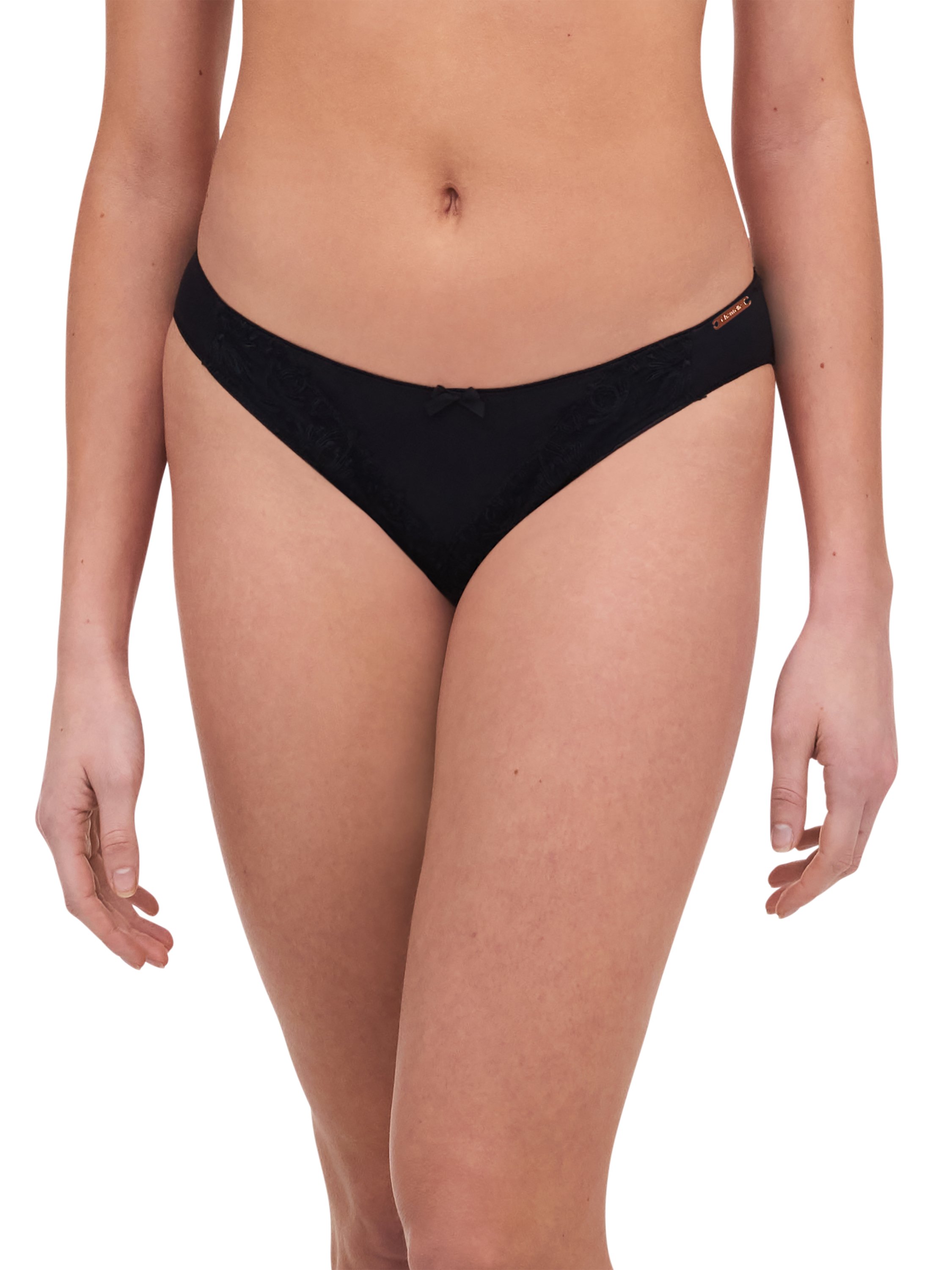 Evolving briefs BlackCHANTELLE