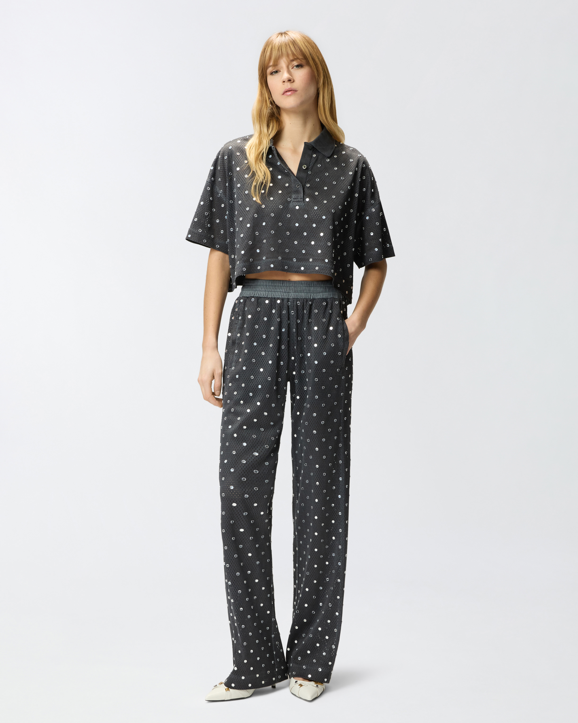 Polo cropped en maille filet à sequins miroirs PINKO Gris