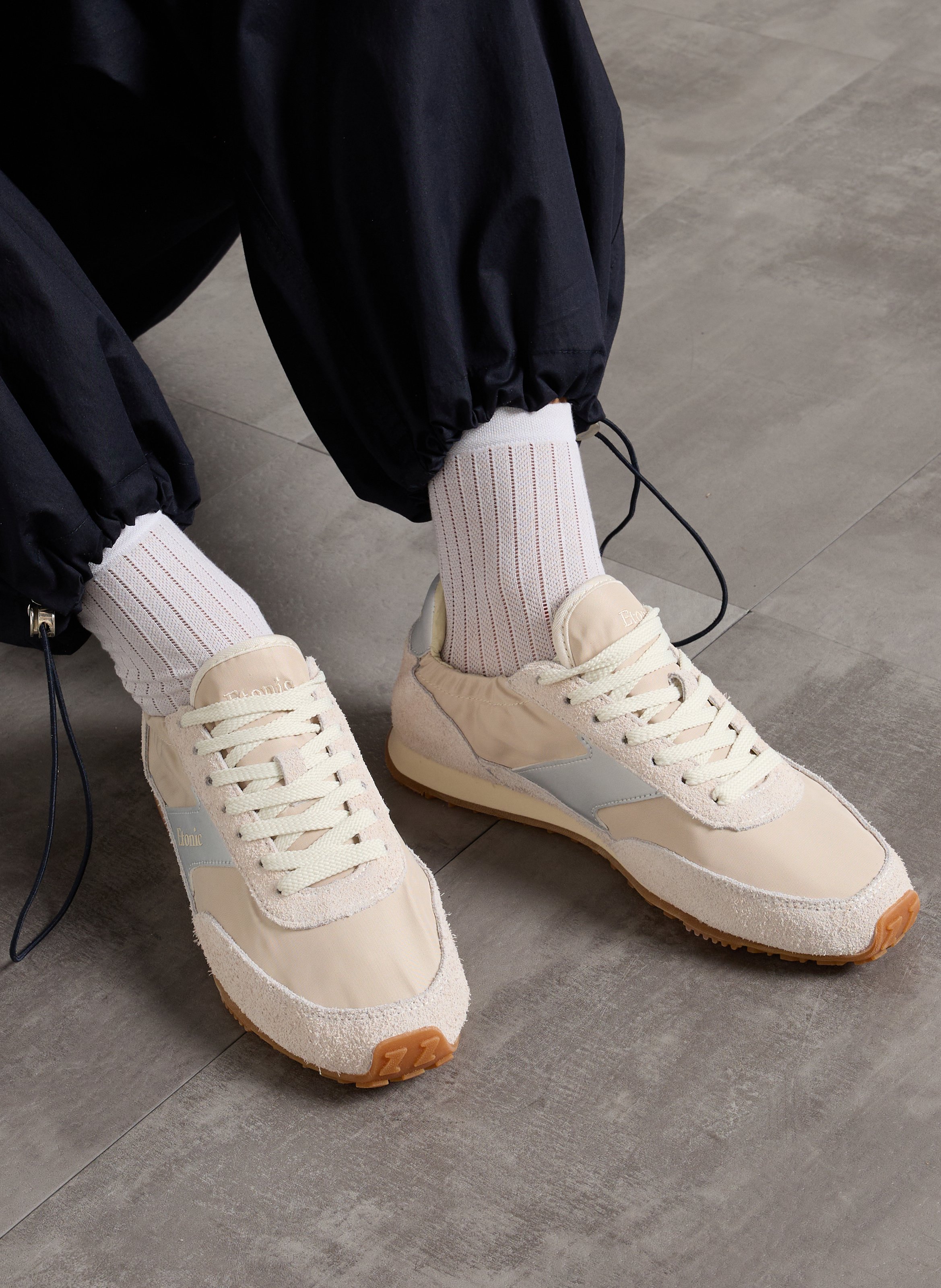 Lace-up low-top sneakers ETONIC Grey