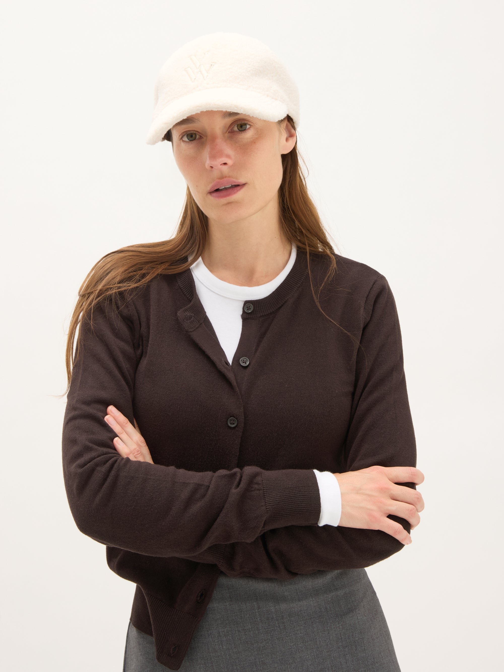 Embroidered monogram cap VANESSA WU White