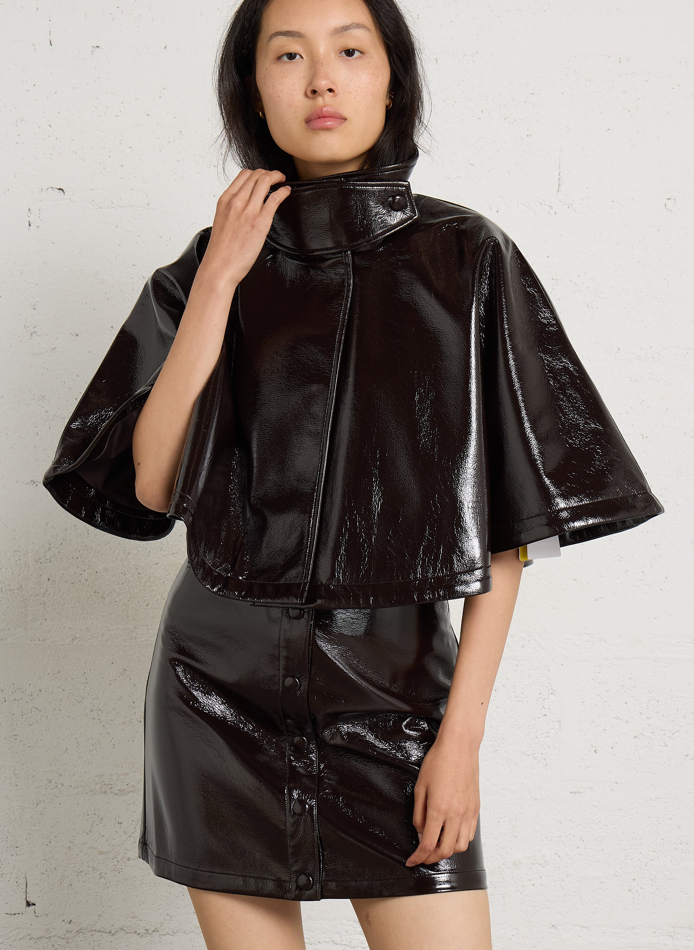 Capejacke mit Stehkragen in Lackleder BERENICE Braun