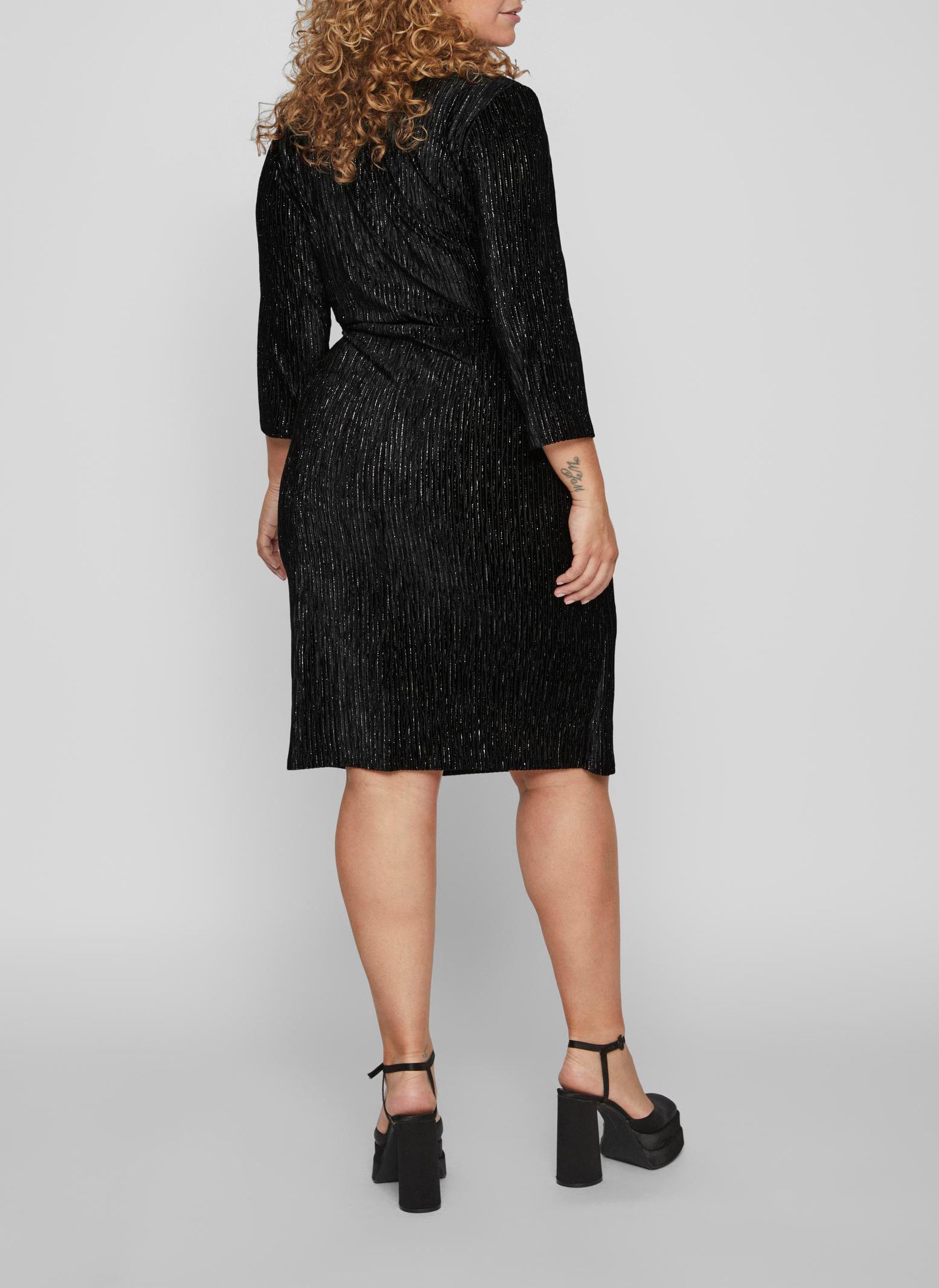 Robe courte cache coeur en velours côtelé EVOKED Noir