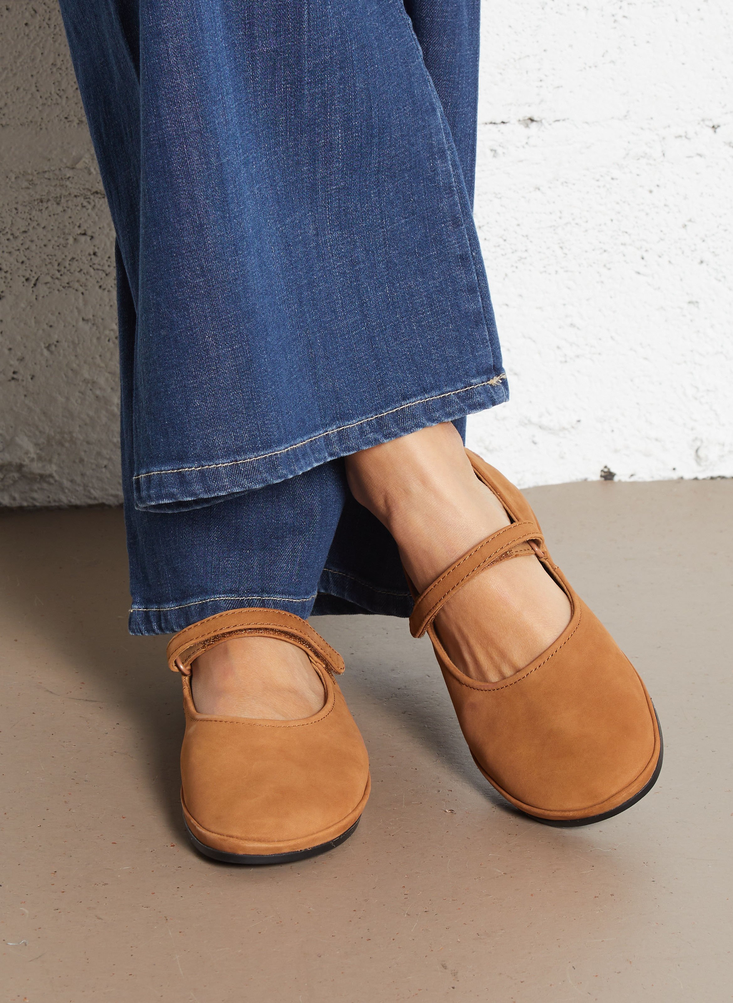 Ballerines à bride scratch en cuir CAMPER Marron