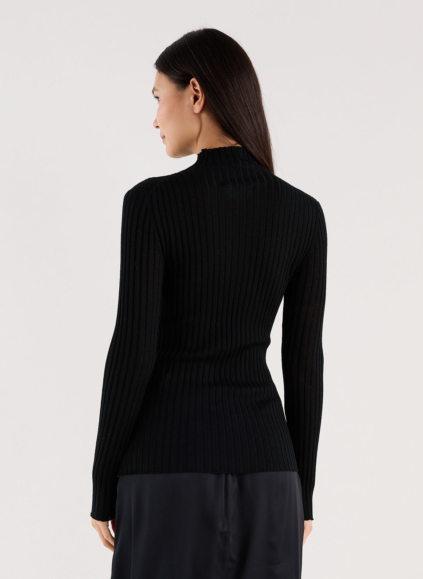 Fitted ribbed high-neck sweater SAISON 1865 Black
