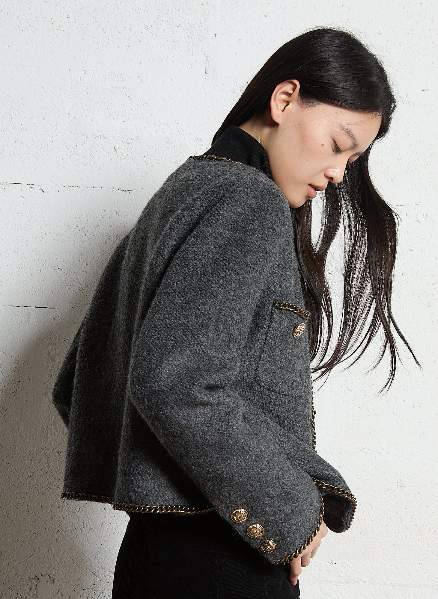 Kurze Pelzjacke mit Ketten BERENICE Grau