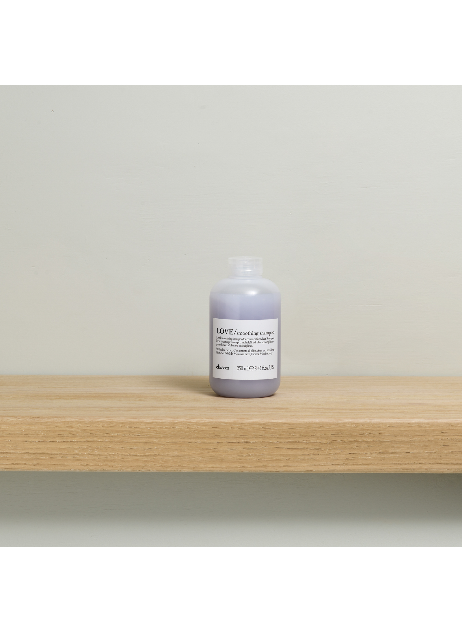 LOVE/shampoo for curly hair - smoothing and softening DAVINES No color