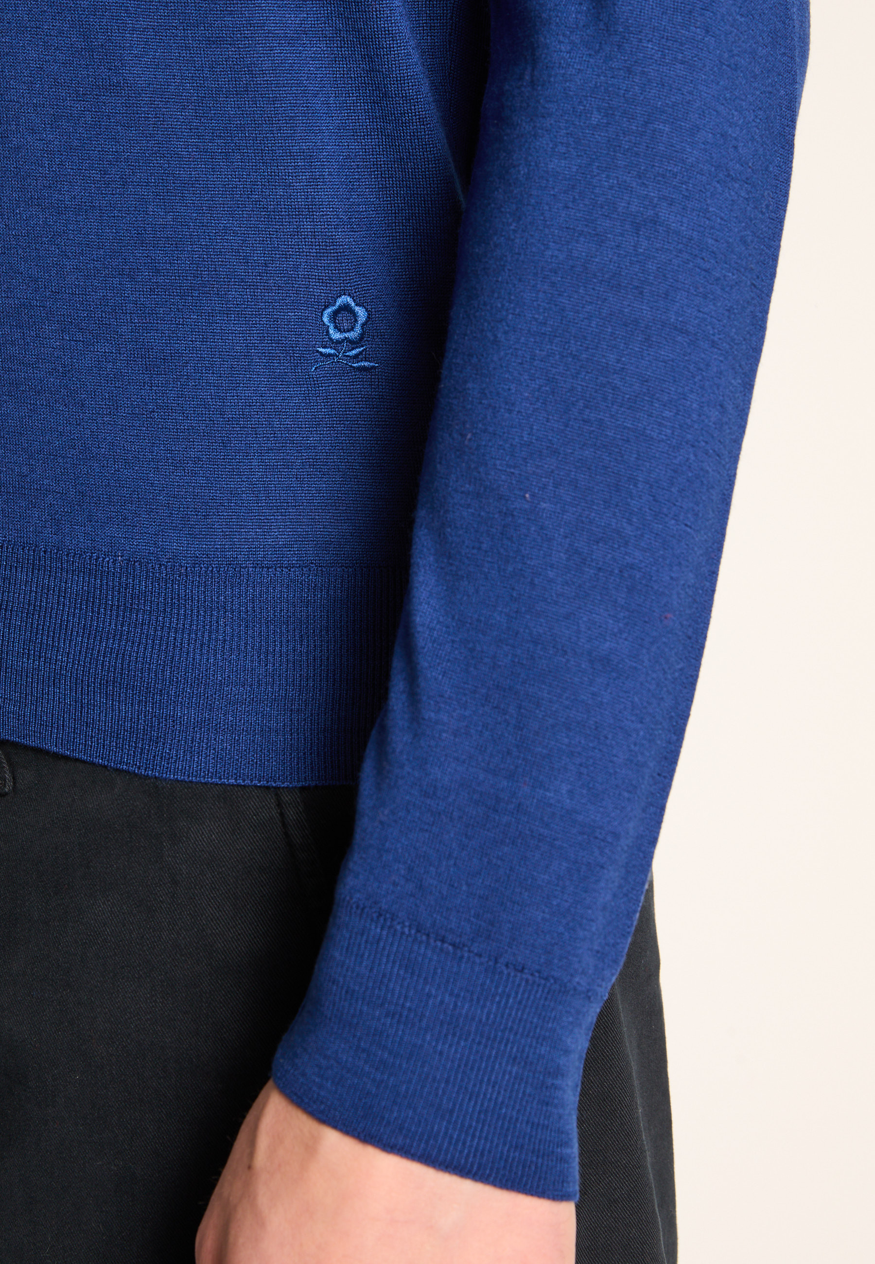 Bunelle wool V-neck sweater MAISON MONTAGUT Blue