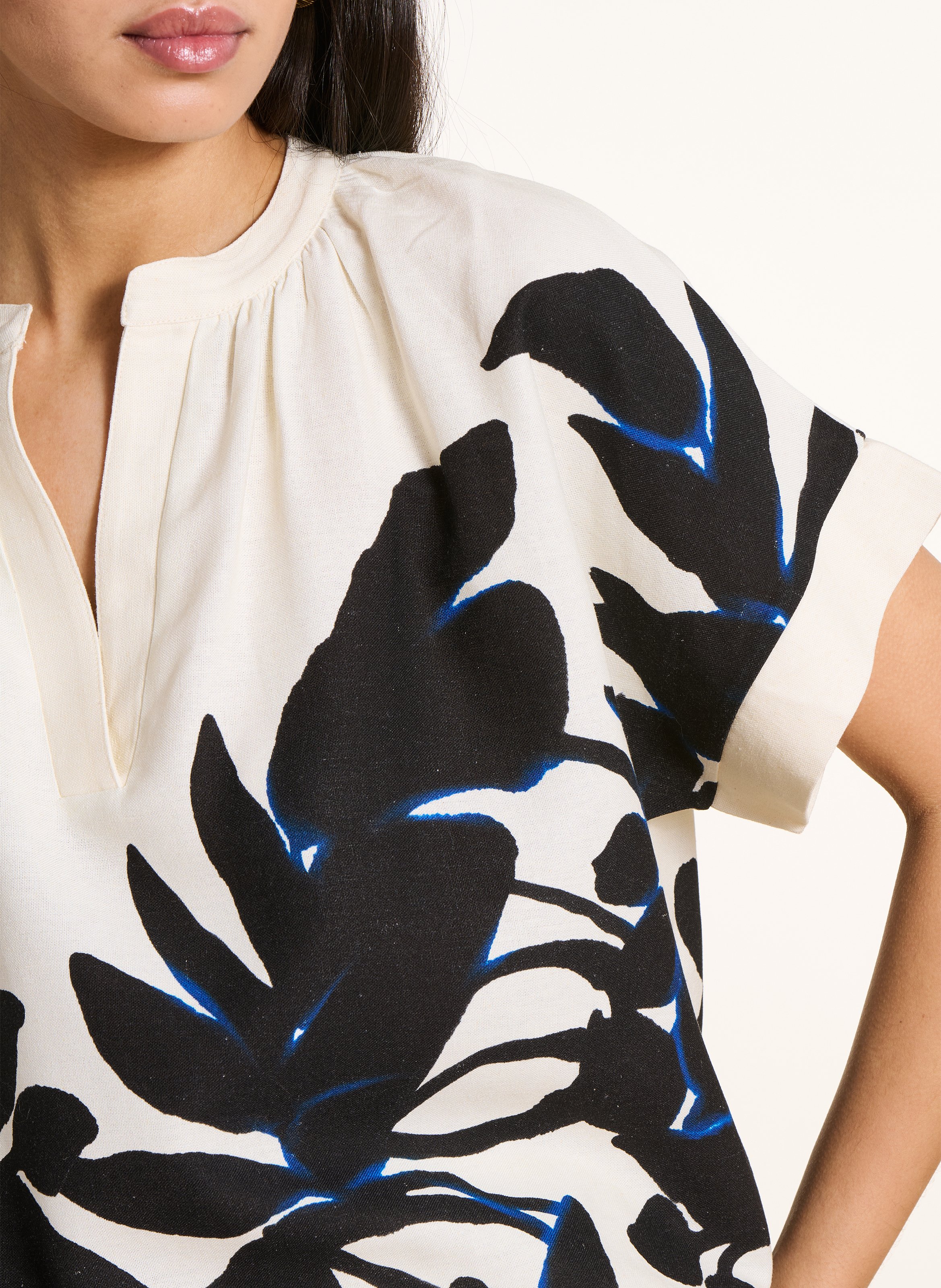 Top col tunisien  LA FEE MARABOUTEE Noir