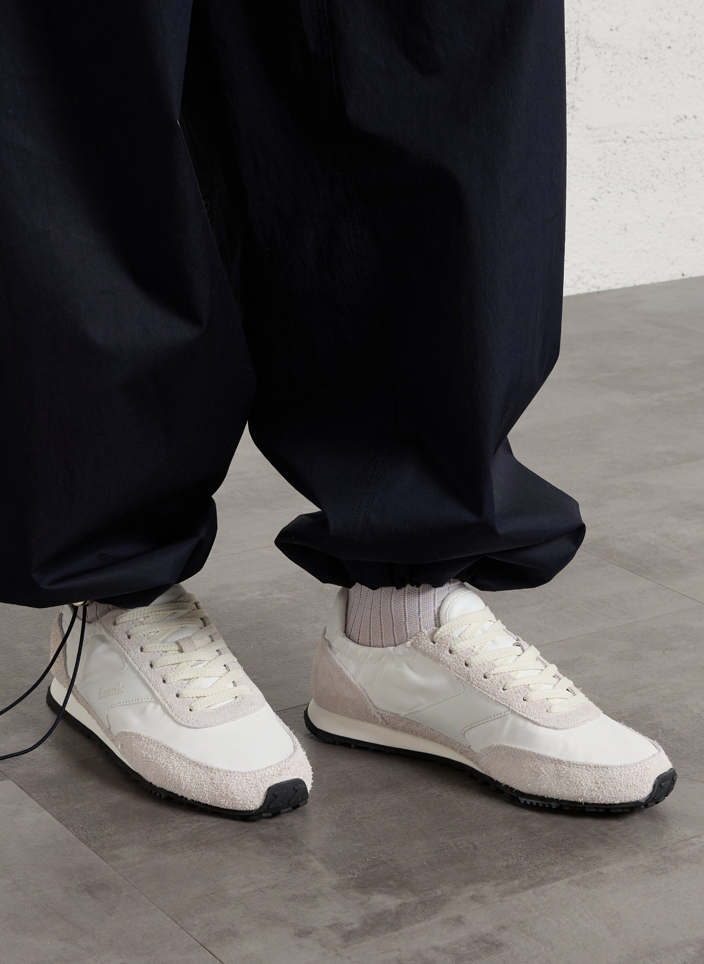 Lace-up low-top sneakers ETONIC Grey