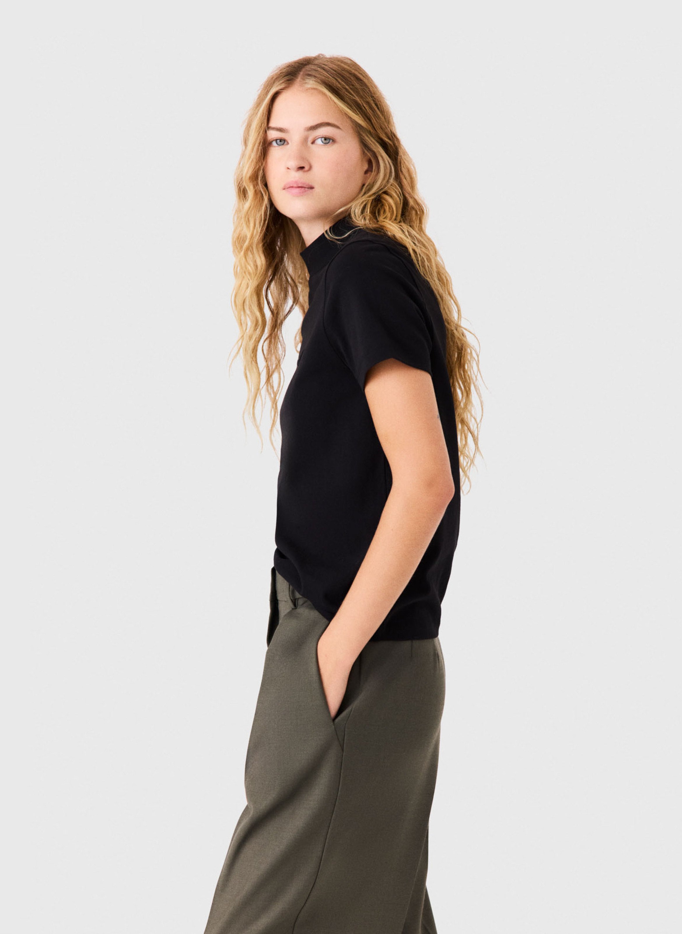 Tee-shirt droit en coton MAJE Noir
