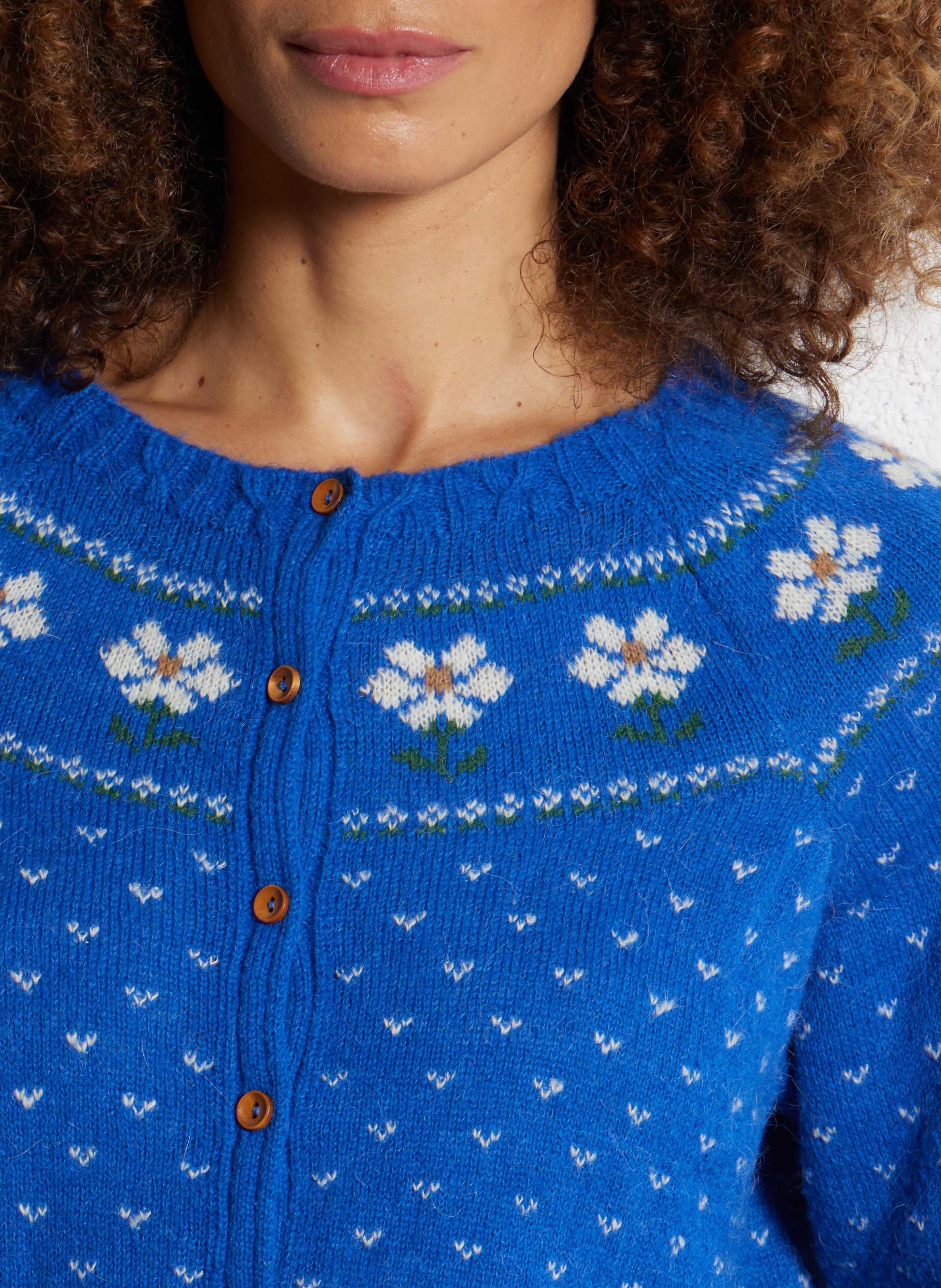 Weiter Pullover mit Bootsausschnitt und Jacquardmuster aus gemischtem Strickstoff. EMILE ET IDA Blau