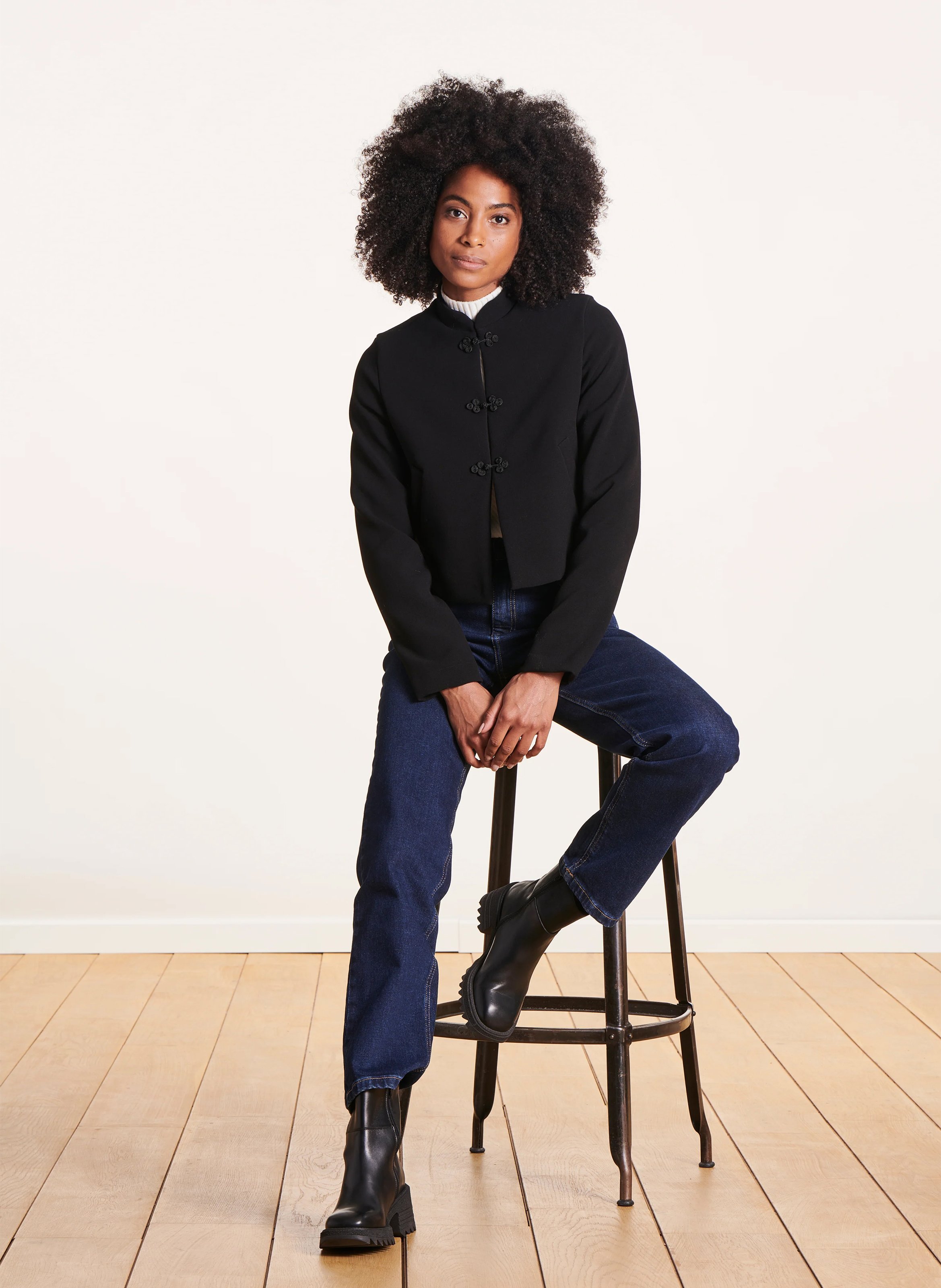 Veste courte droite col mao LA FEE MARABOUTEE Noir