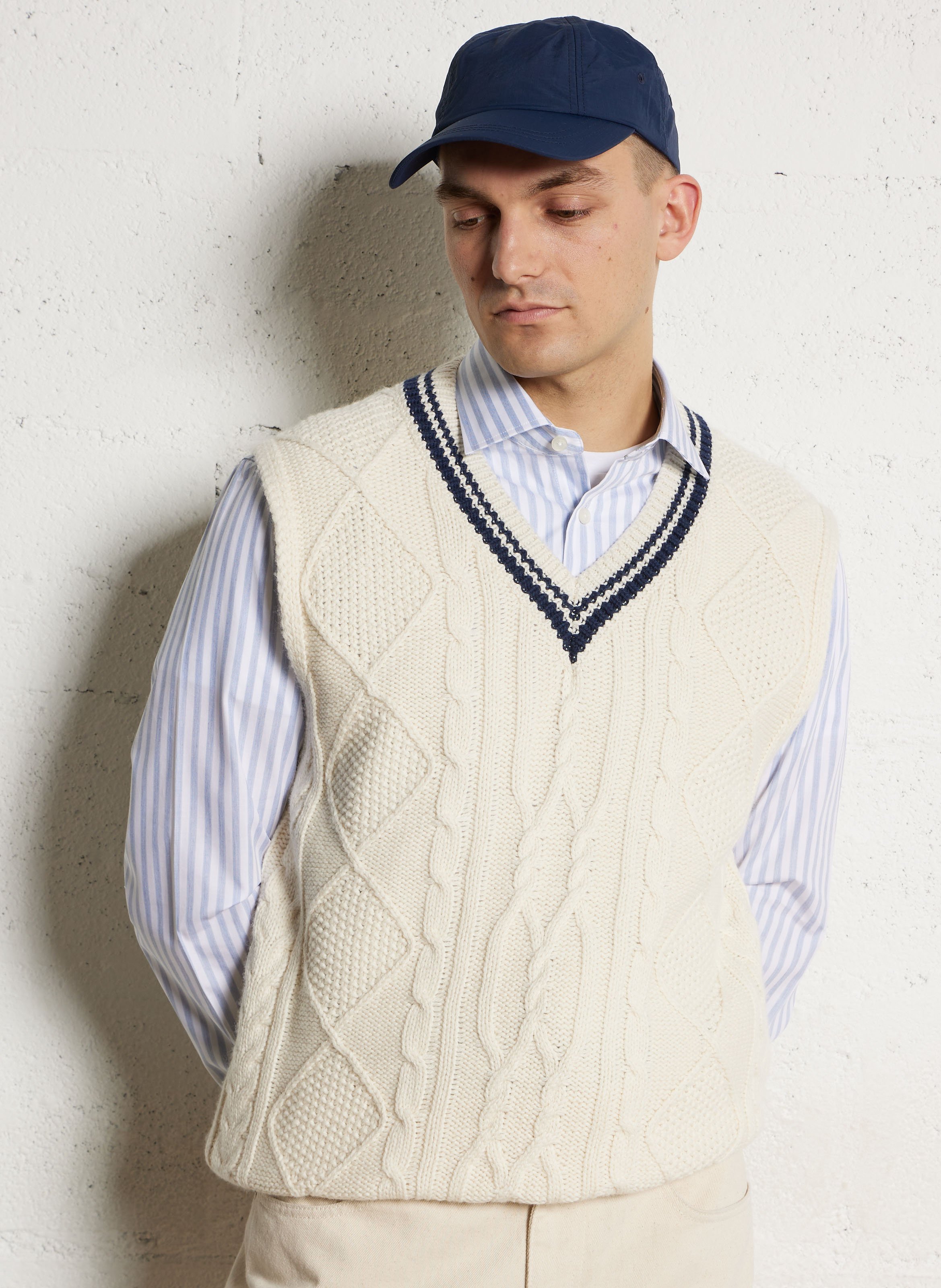 Pull torsadé col v en coton bio et laine GANT Beige