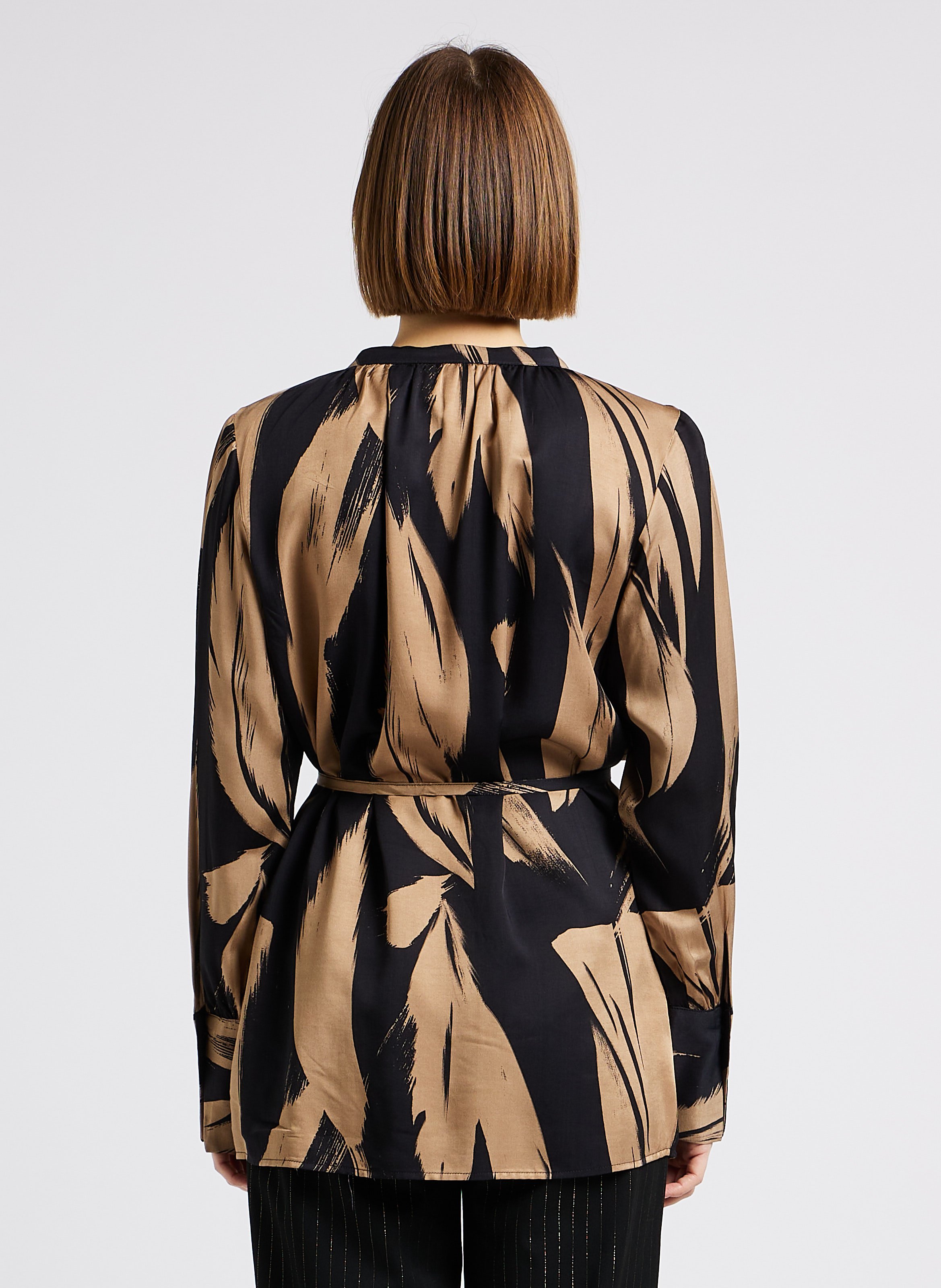 Longbluse mit Rundhalsausschnitt und Print VILA Schwarz