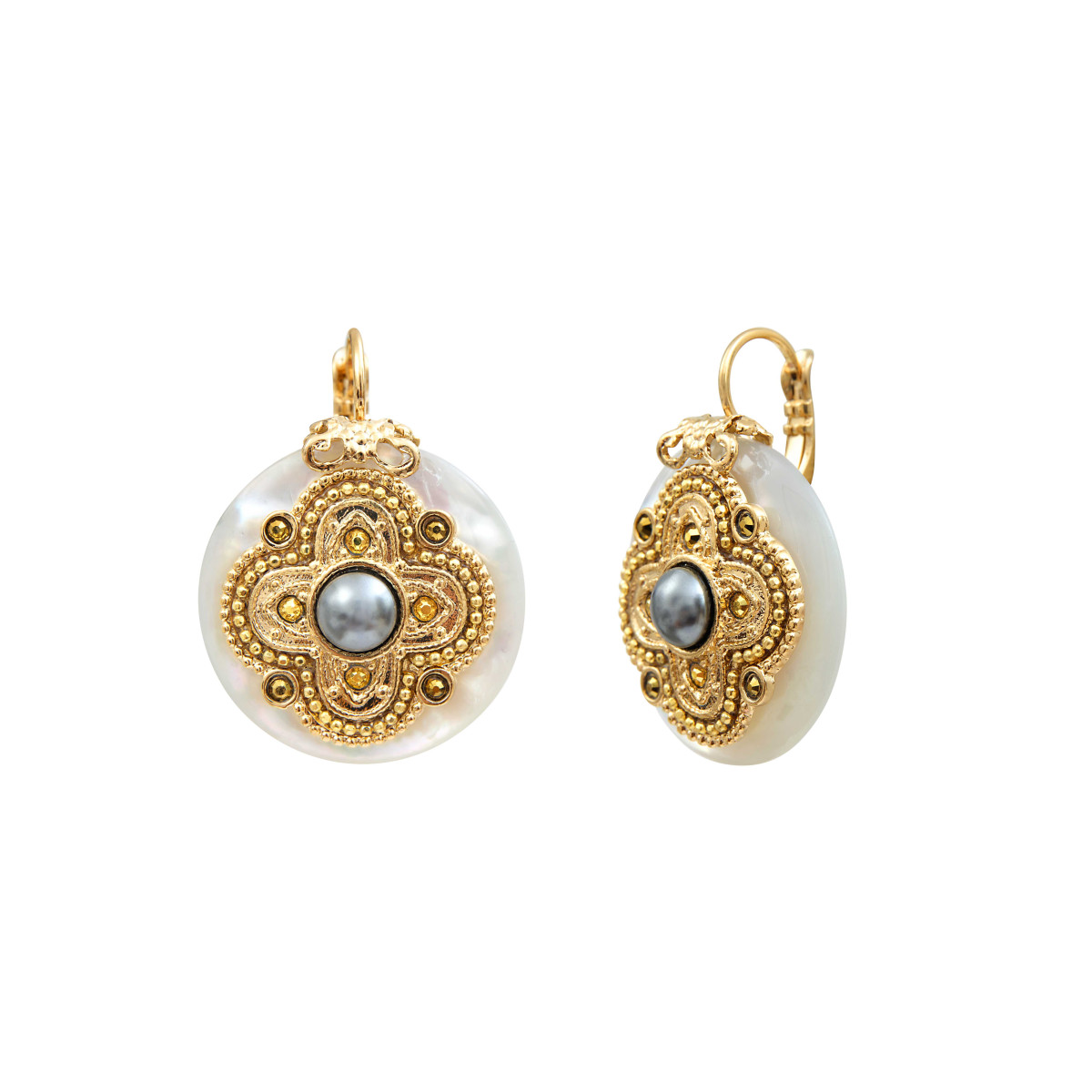 Boucles d'oreilles dormeuses positano nacre blanche et cabochon nacré SATELLITE PARIS Blanc
