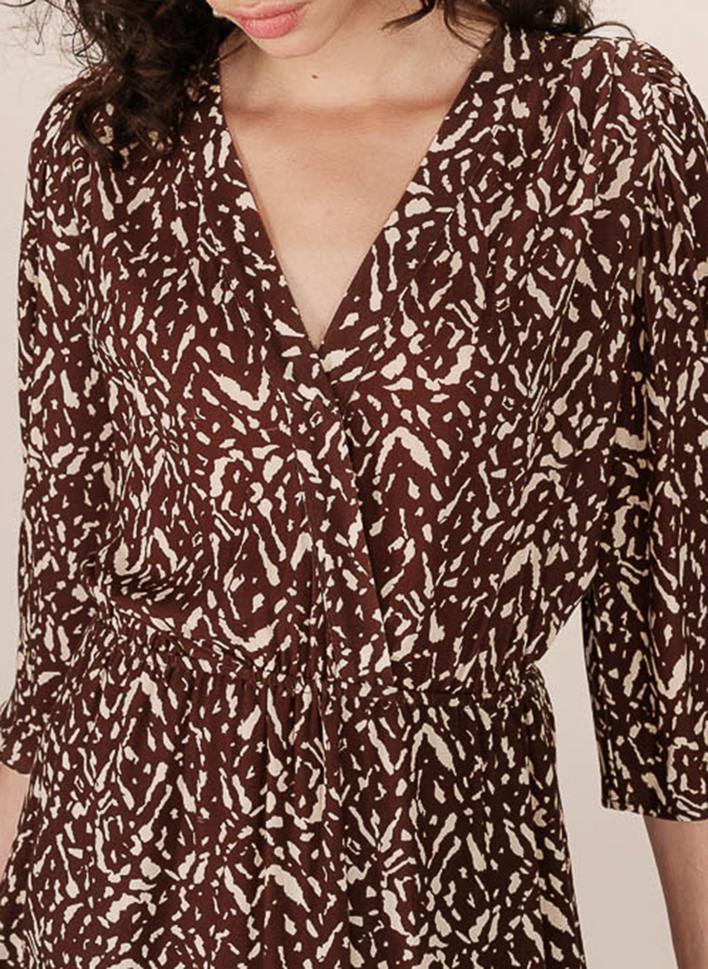 Korte jurk met V-hals en print GRACE ET MILA Brown