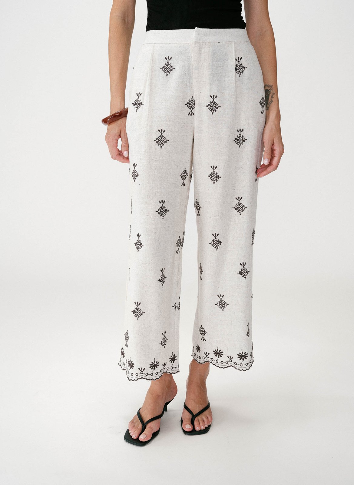 Pantalon droit brodé  GRACE ET MILA