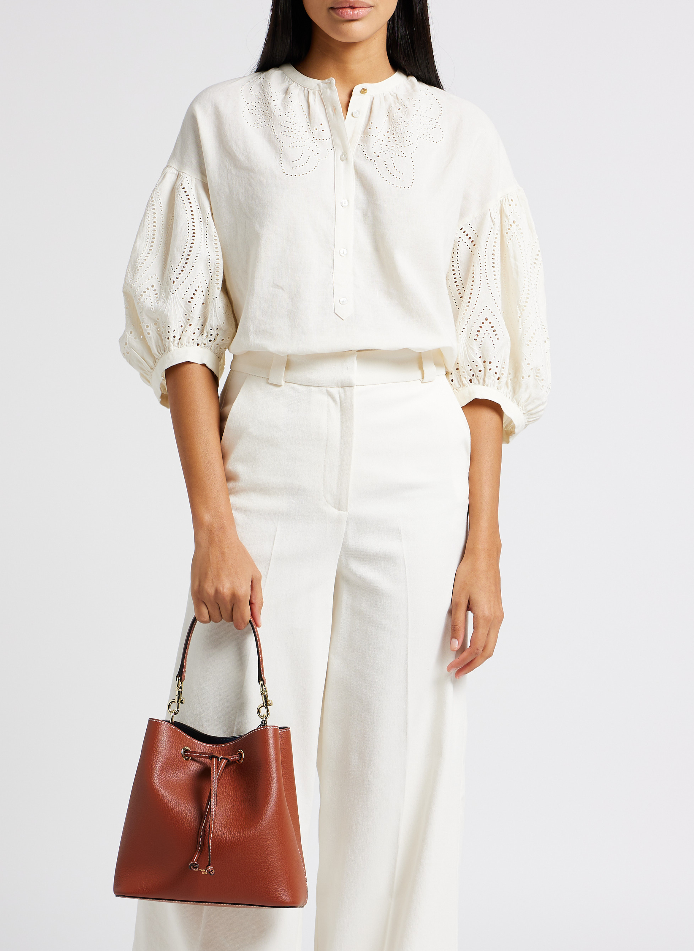 Grained leather bucket bag LE TANNEUR Brown