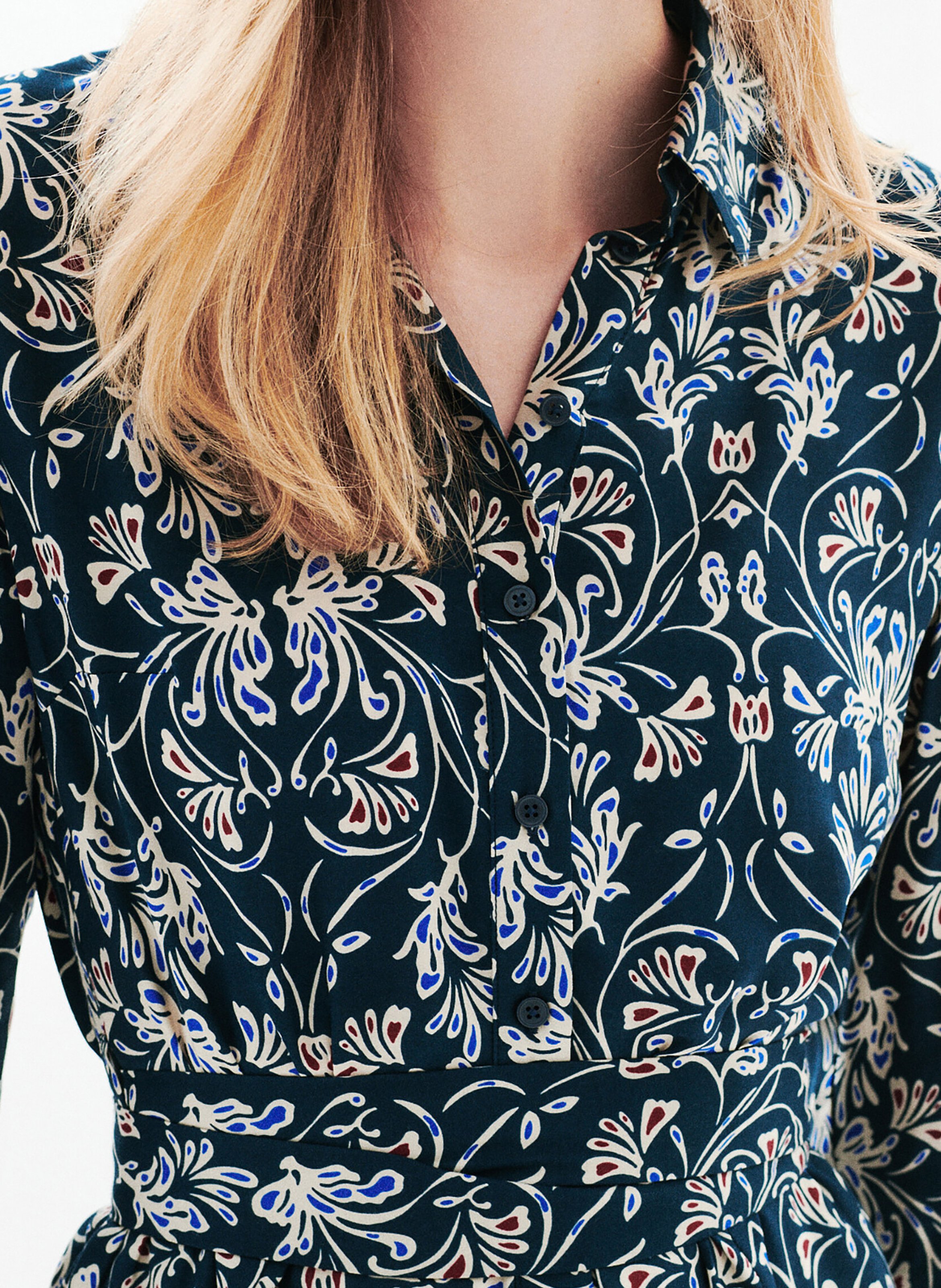 Korte jurk met klassieke kraag en print CAROLL Blue