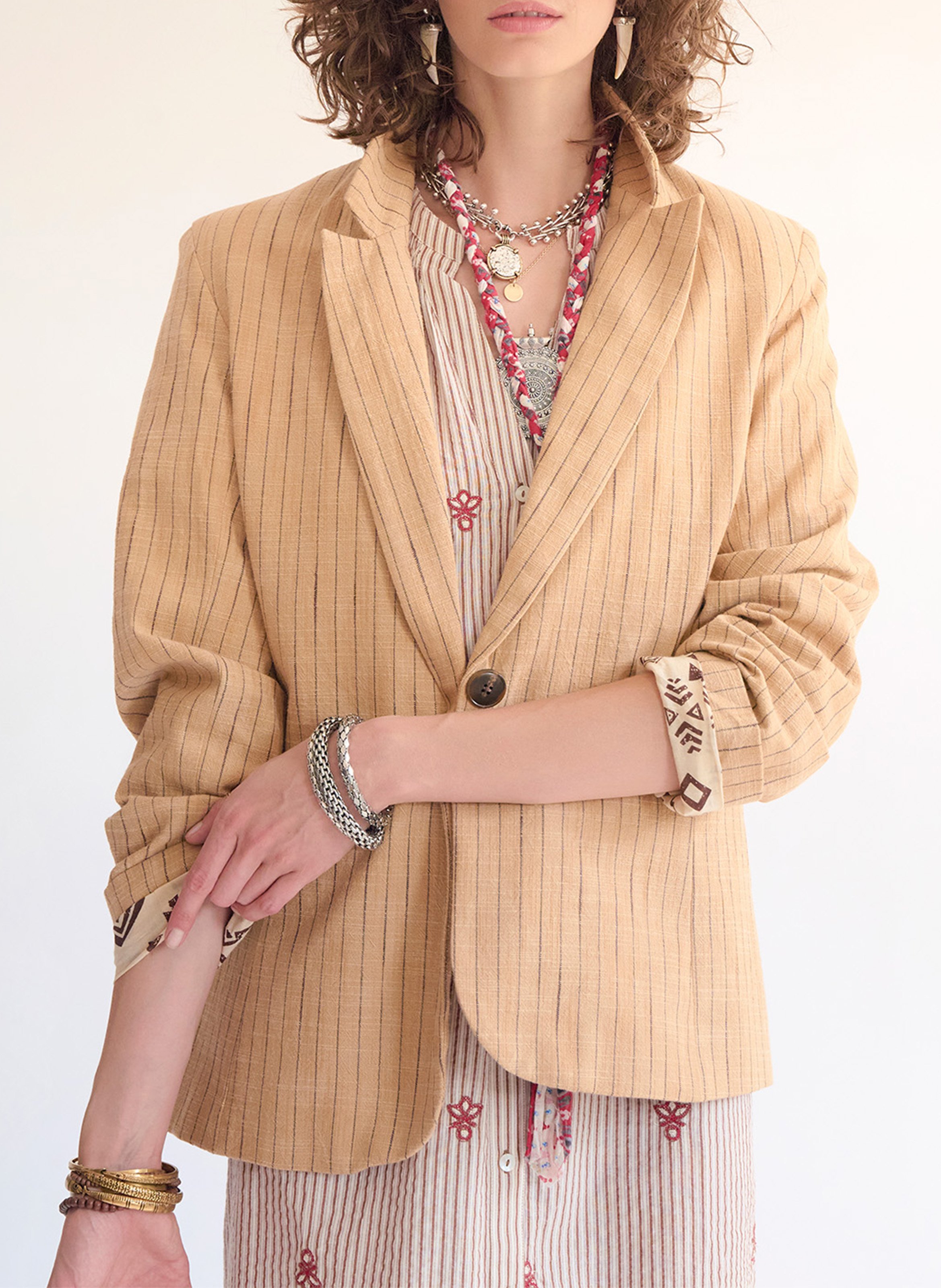 Gerade geschnittene Blazer mit Reverskragen und Streifen aus Baumwolle. MKT Braun