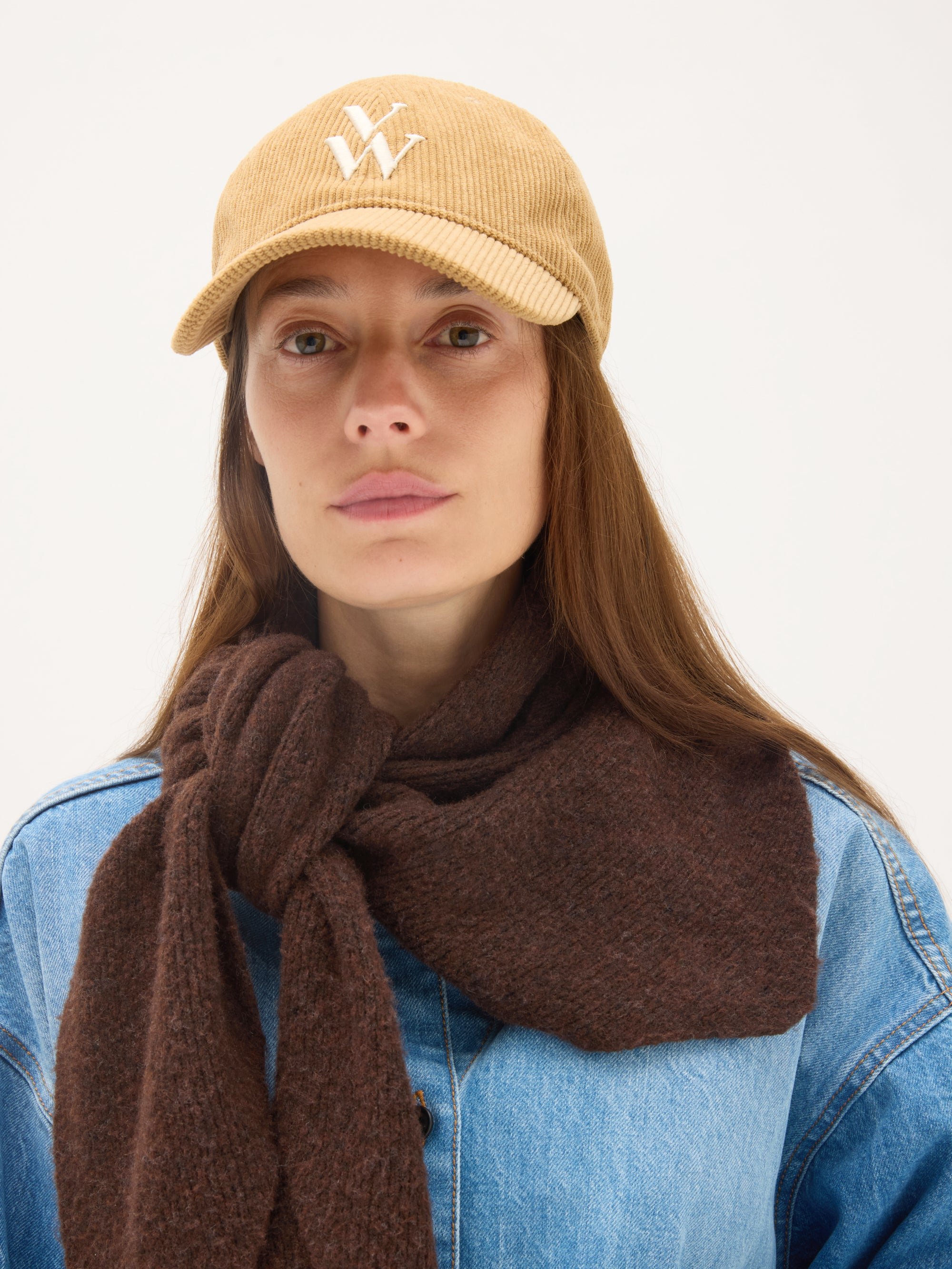 Embroidered monogram cap VANESSA WU Beige