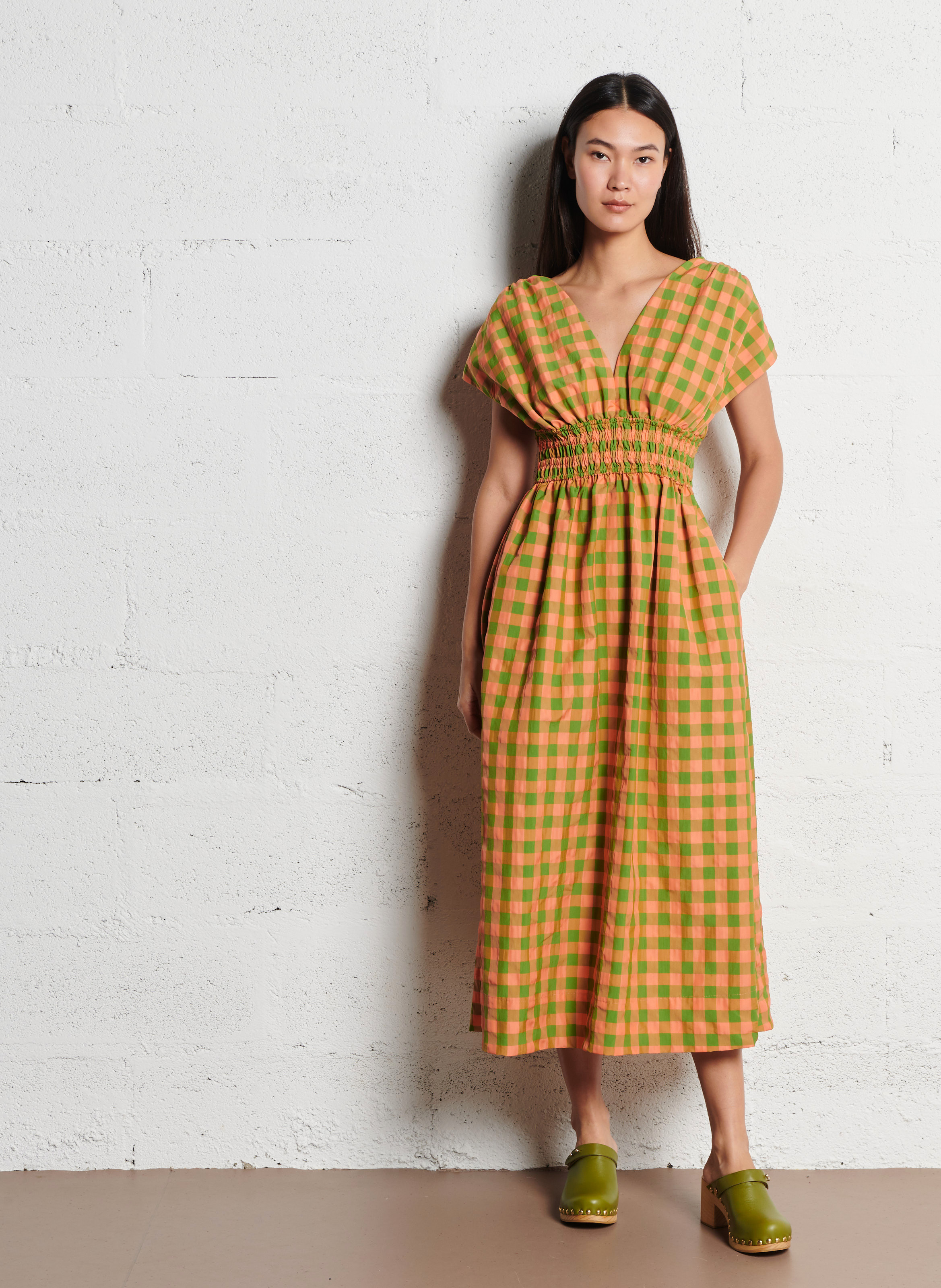 Long fitted V-neck dress DR BLOOM Red