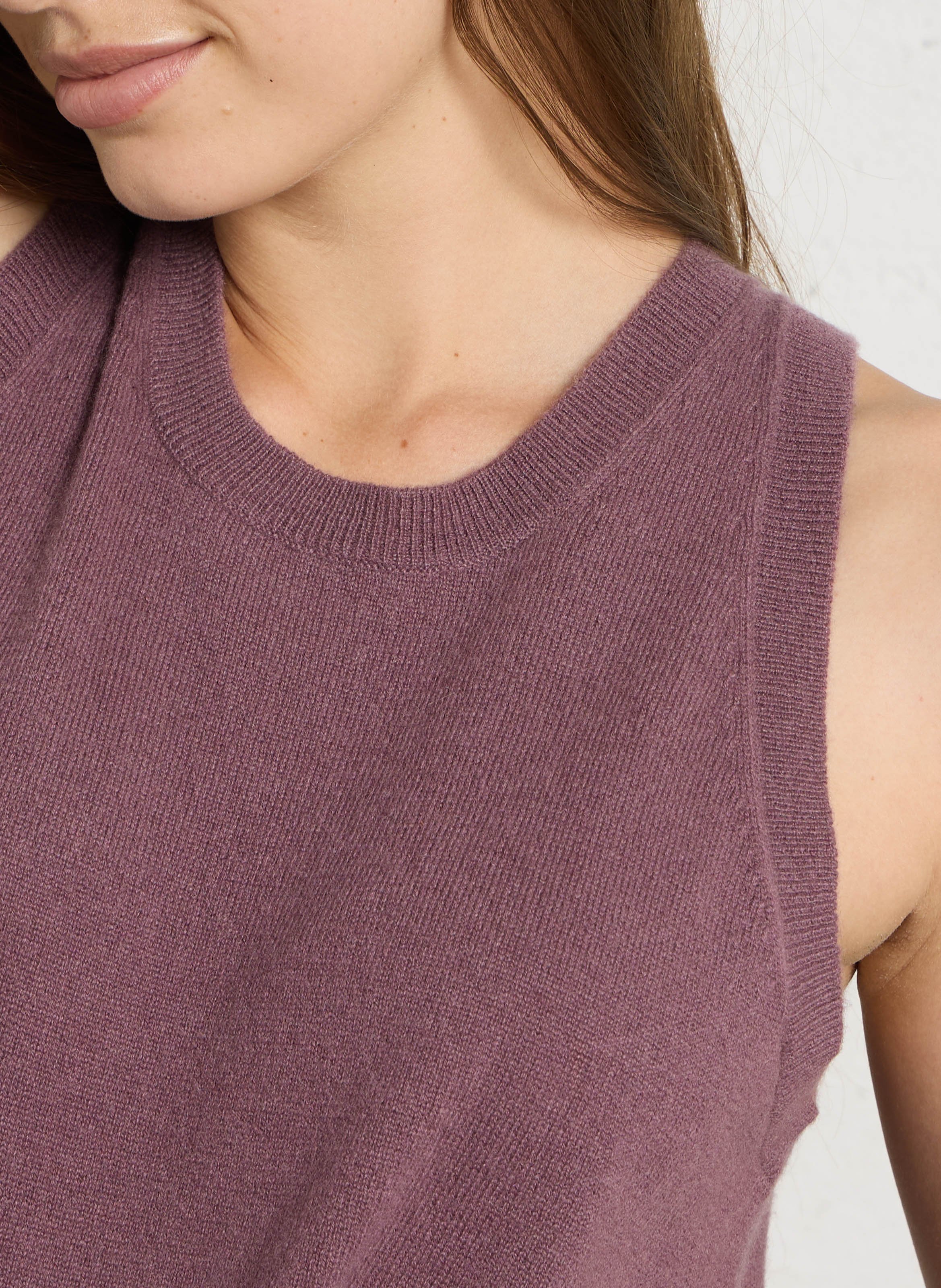 Mouwloze rechte kasjmier top MAJESTIC FILATURES Paars