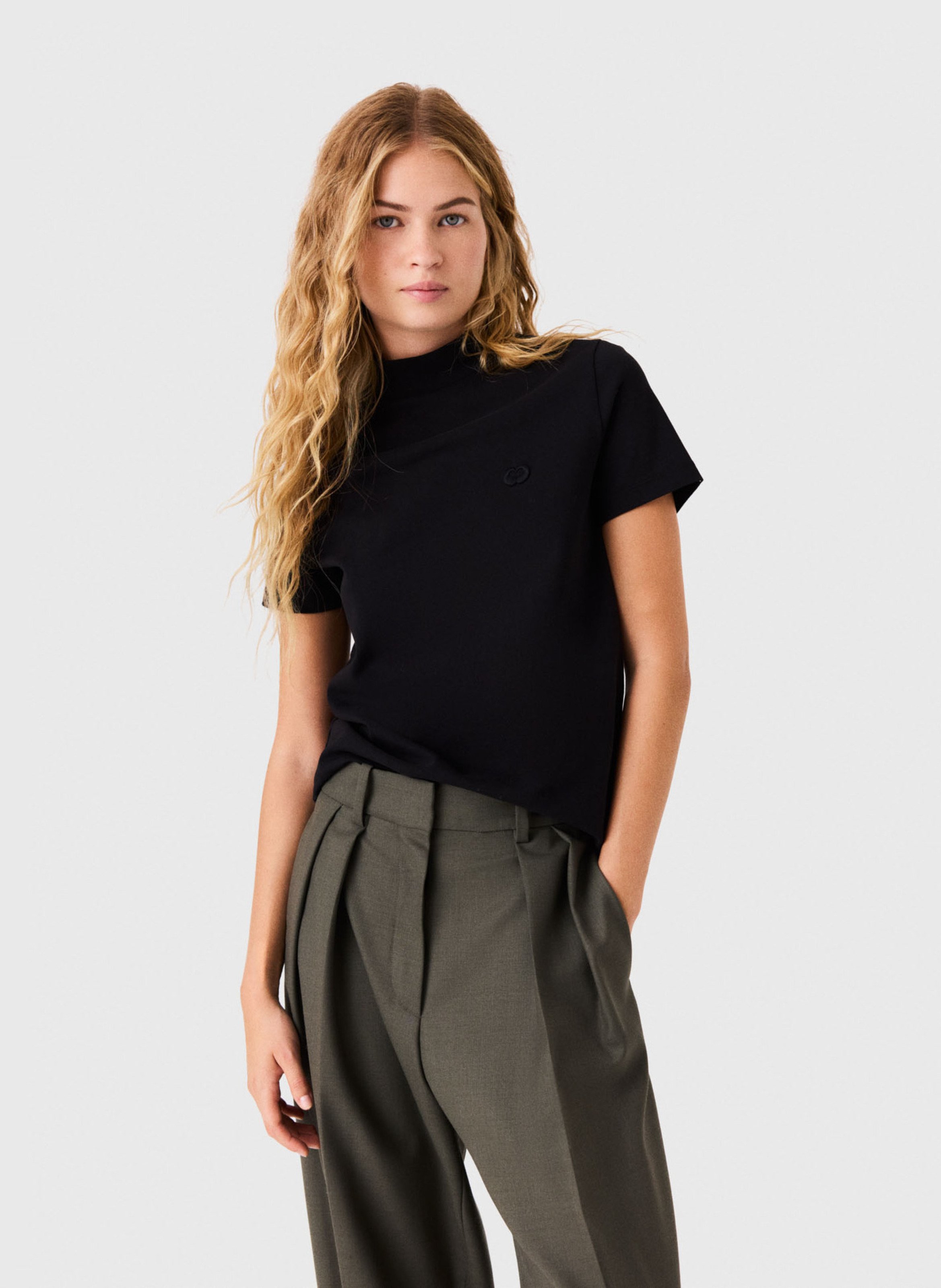 Tee-shirt droit en coton MAJE Noir
