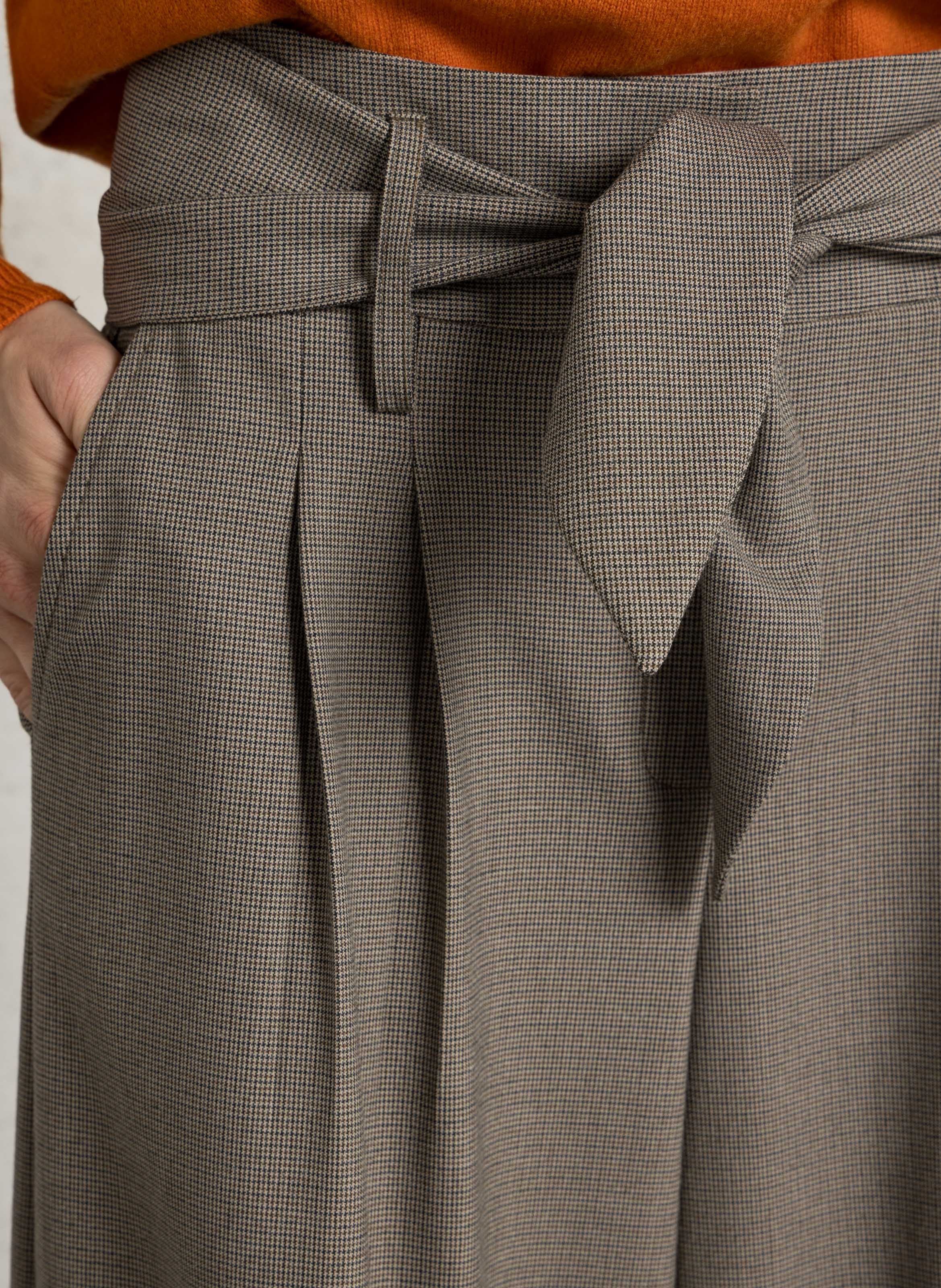 Wide-leg houndstooth pattern pants. MAISON 123 Beige