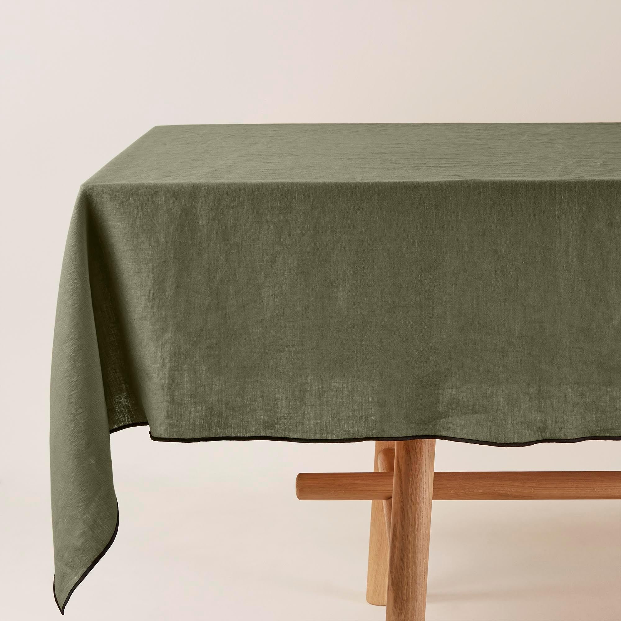 CARLINA - Square linen tablecloth MADURA Green