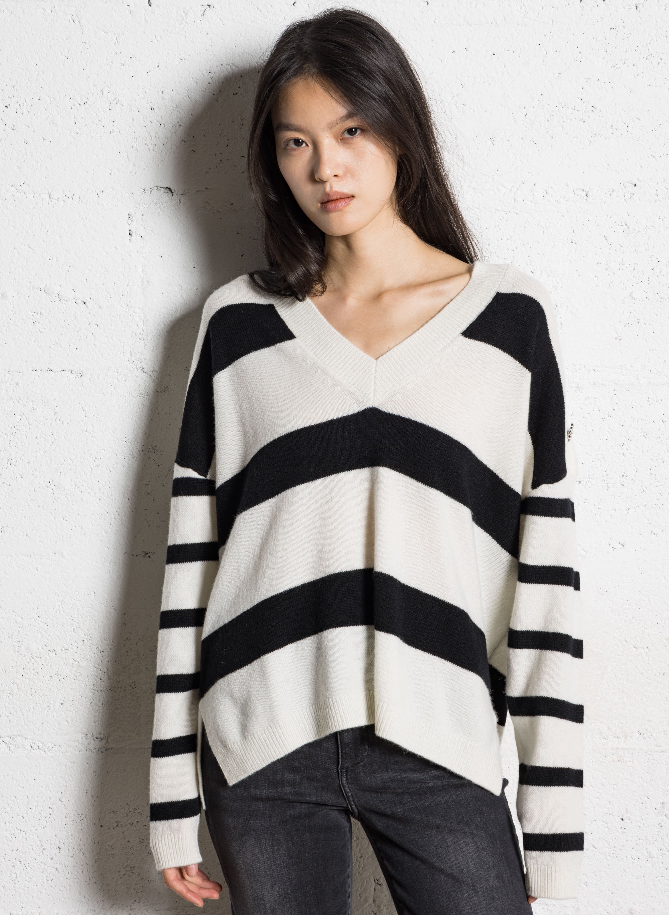 Pull oversize col v en laine LIU JO Multicolore