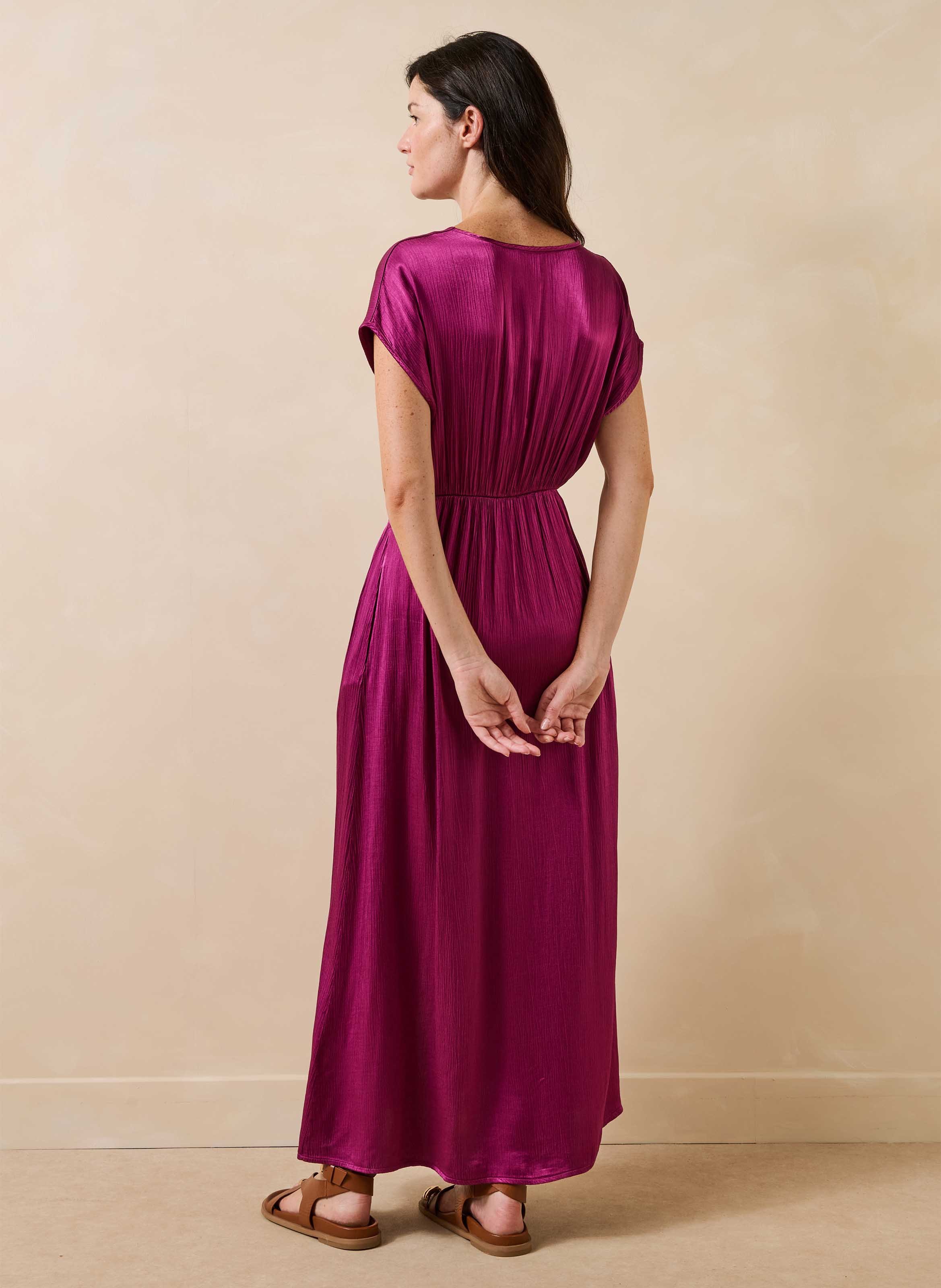 Midi dress with V-neck and satin effect LA FEE MARABOUTEE Purple