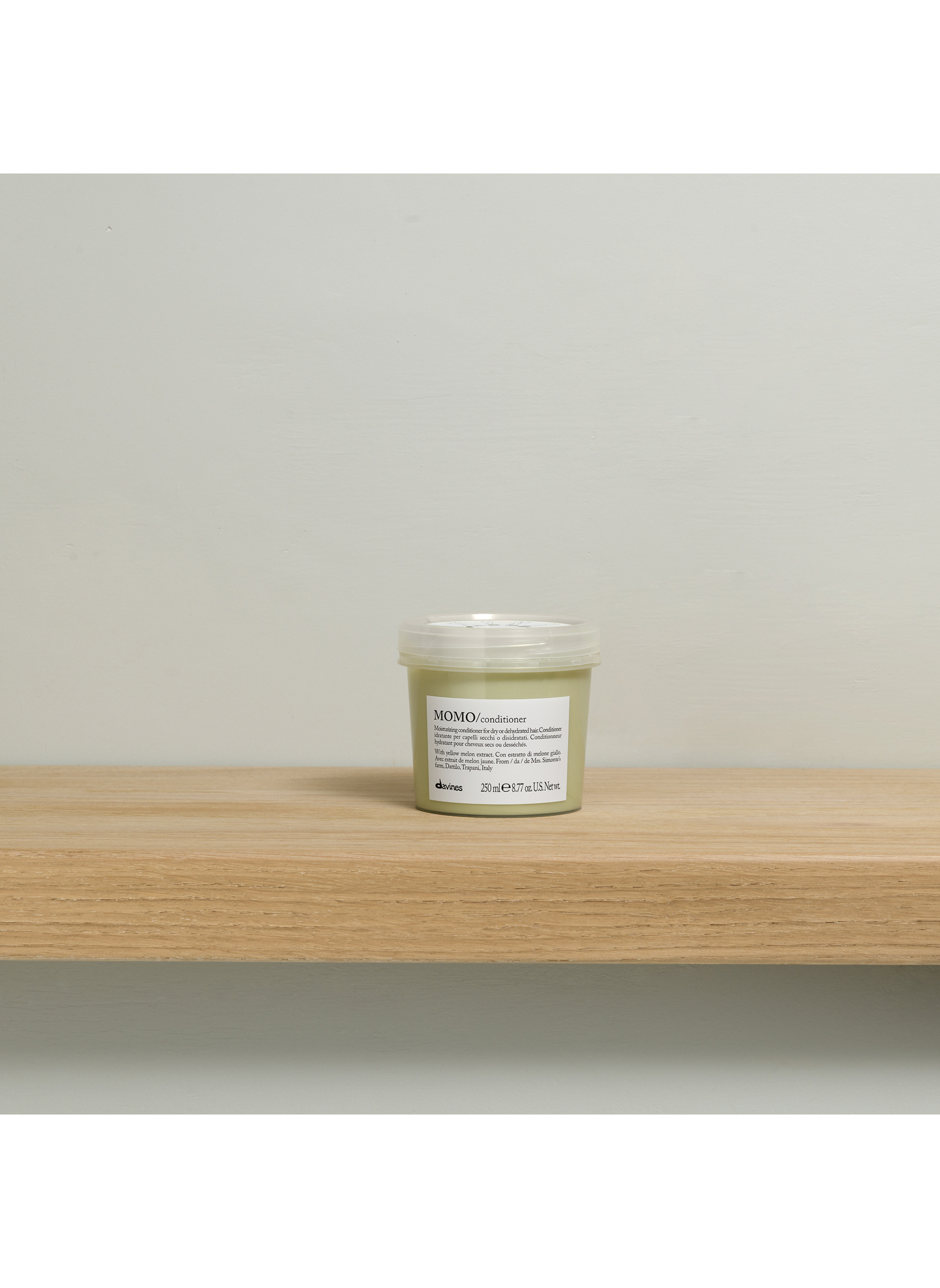 MOMO Moisturizing Conditioner DAVINES No color