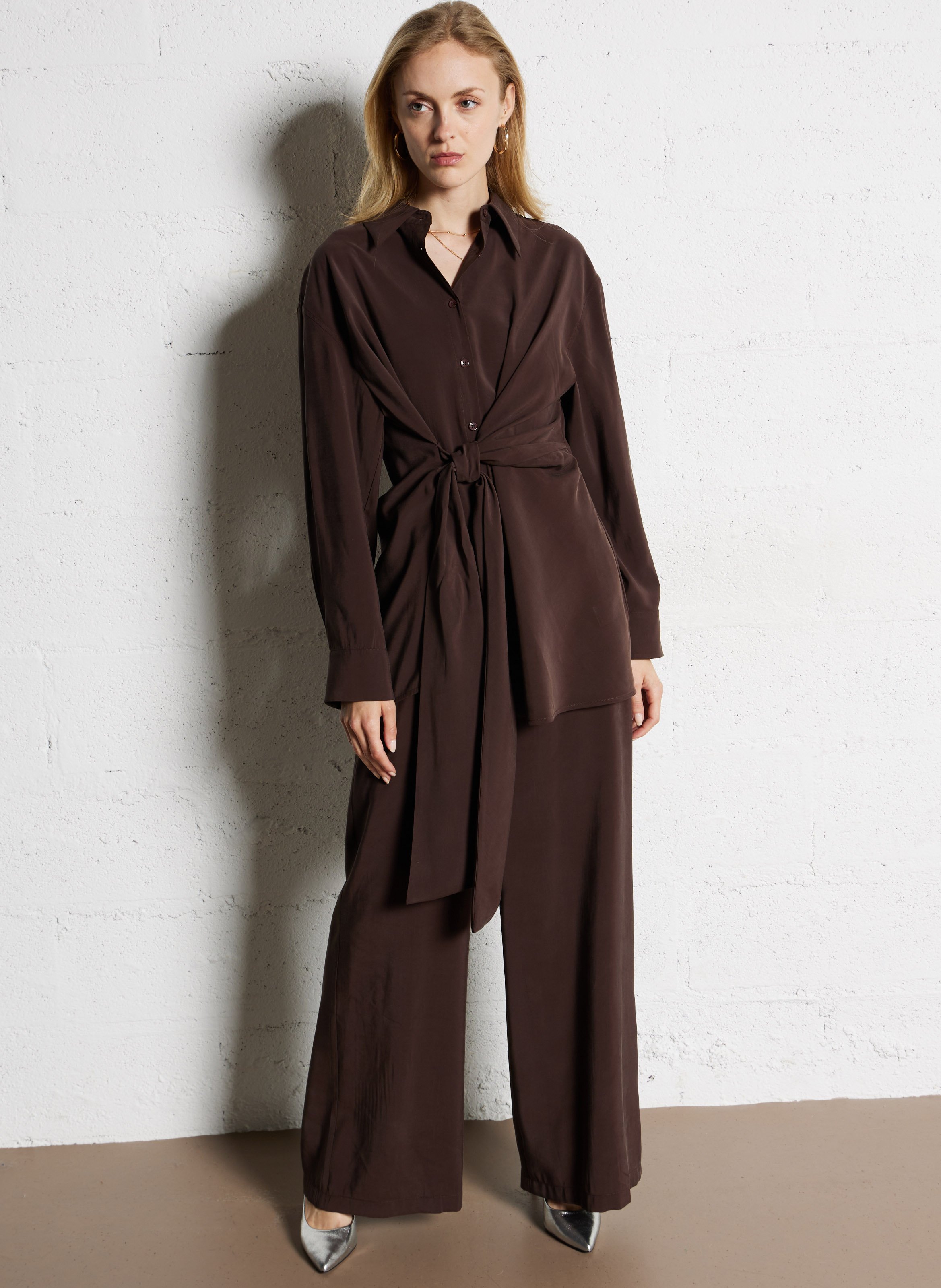 Solid straight shirt with tie SUNCOO Brown