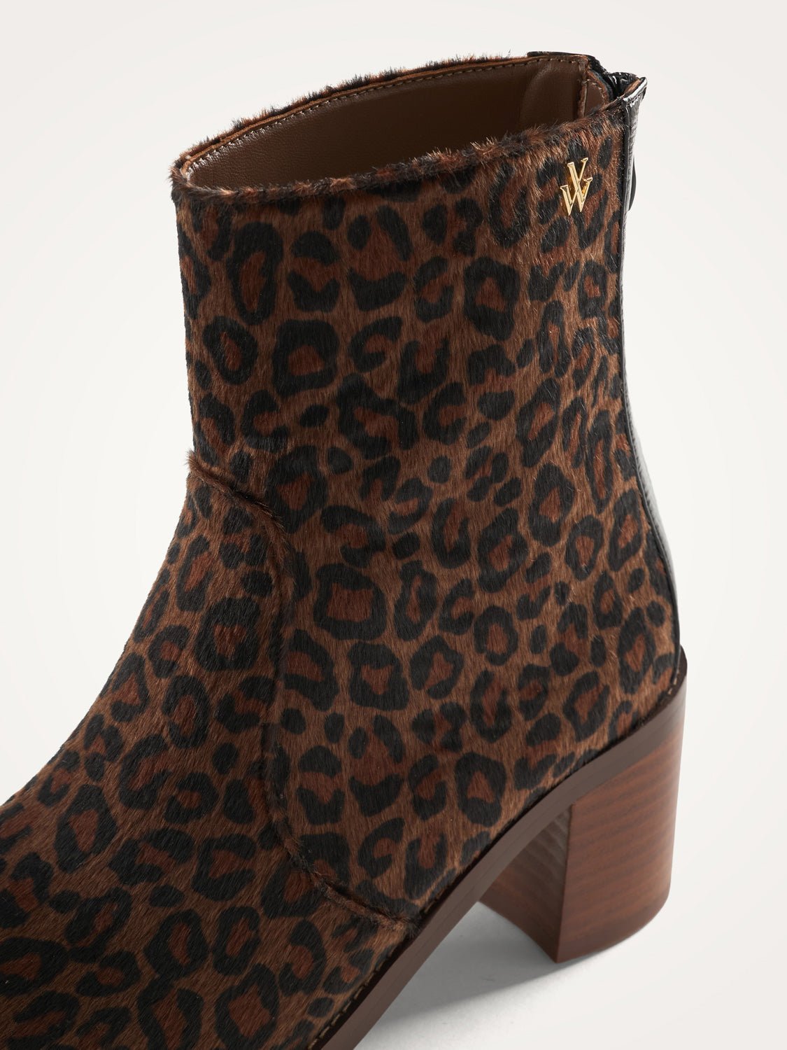 Ankle boots with heel Brown