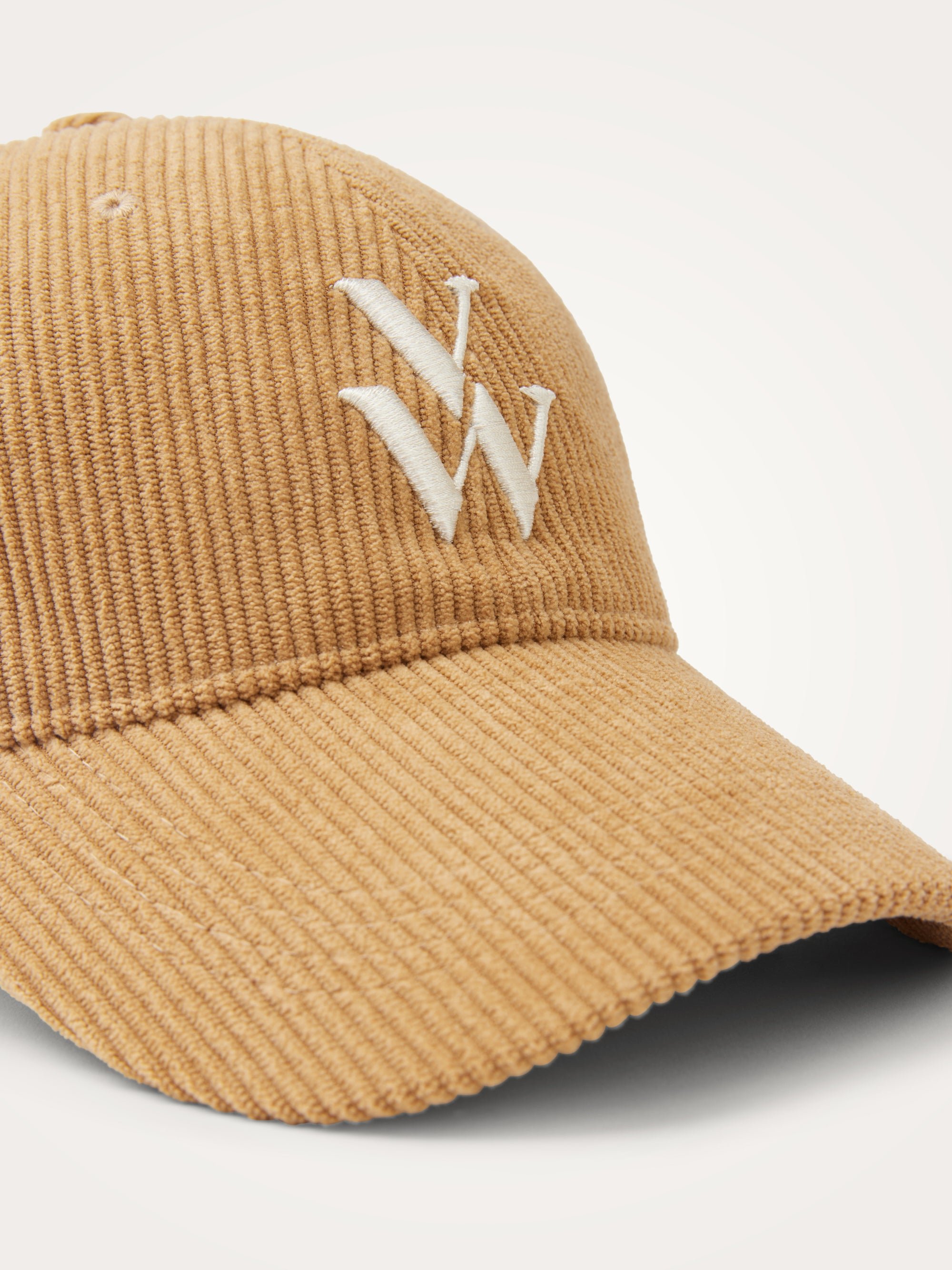 Embroidered monogram cap VANESSA WU Beige