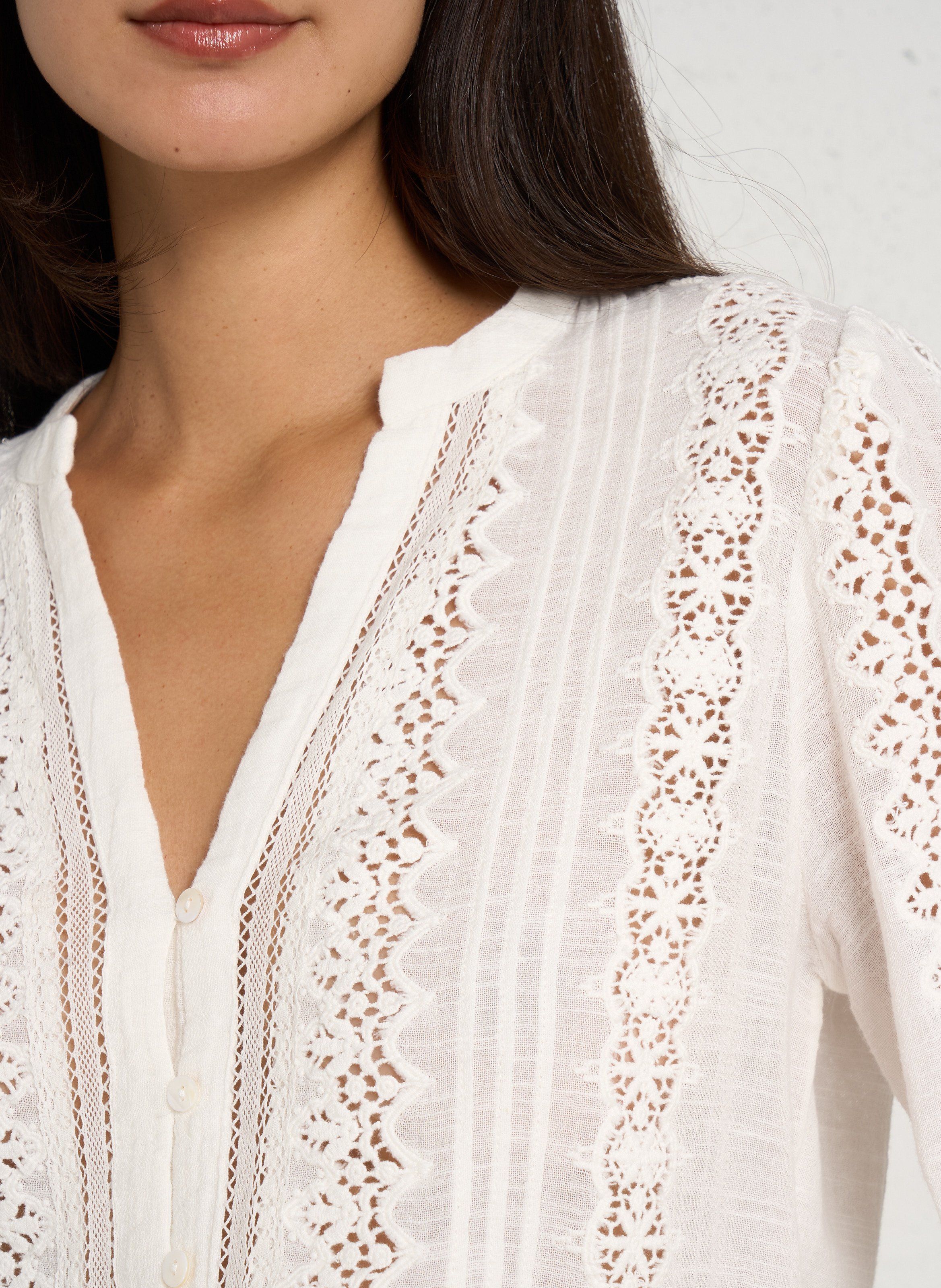 Blouse met tuniekkraag en borduurwerk MAISON 123 Beige