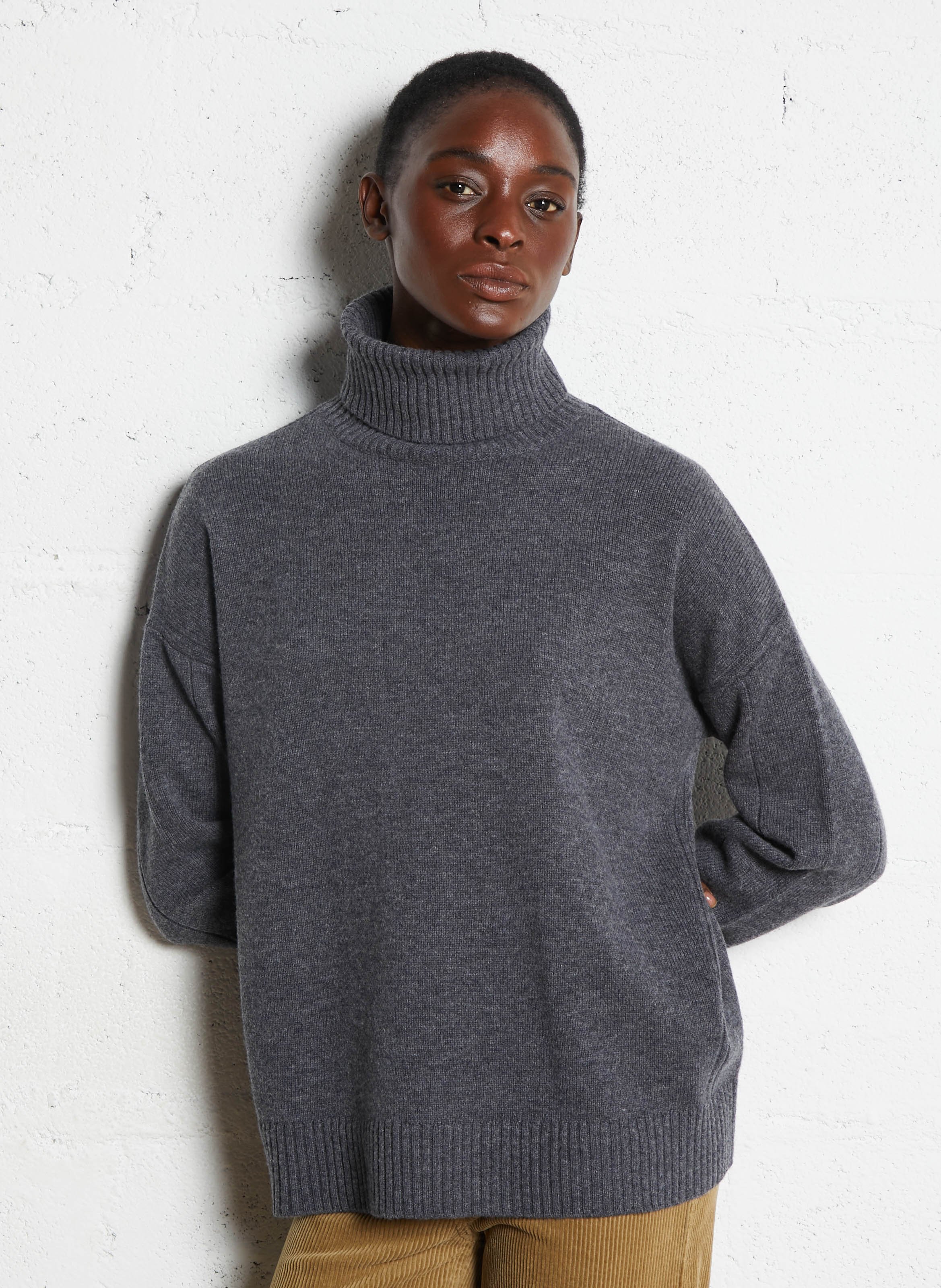 Pull ample col roulé en laine mérinos MAJESTIC FILATURES Gris