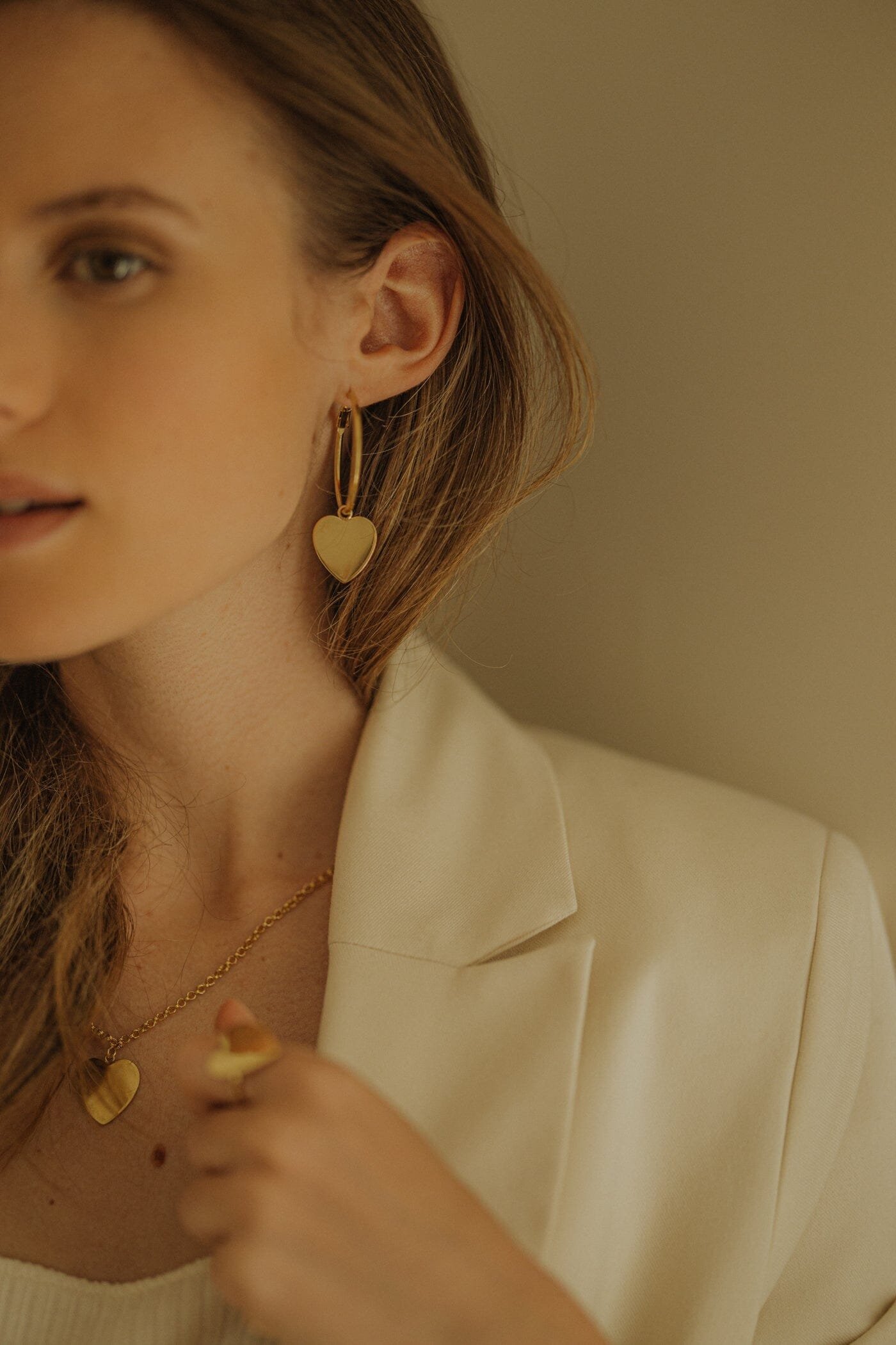 Small heart-shaped gold-plated hoop earrings Golden