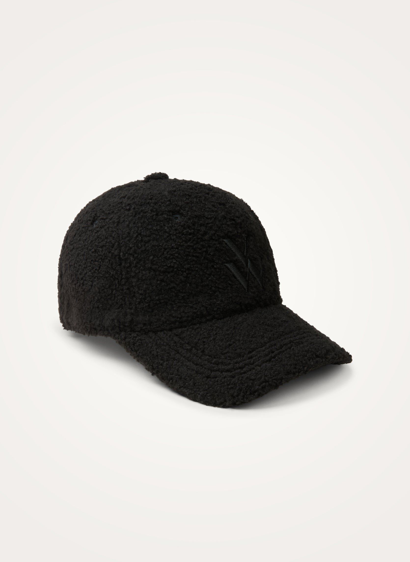 Embroidered monogram cap VANESSA WU
