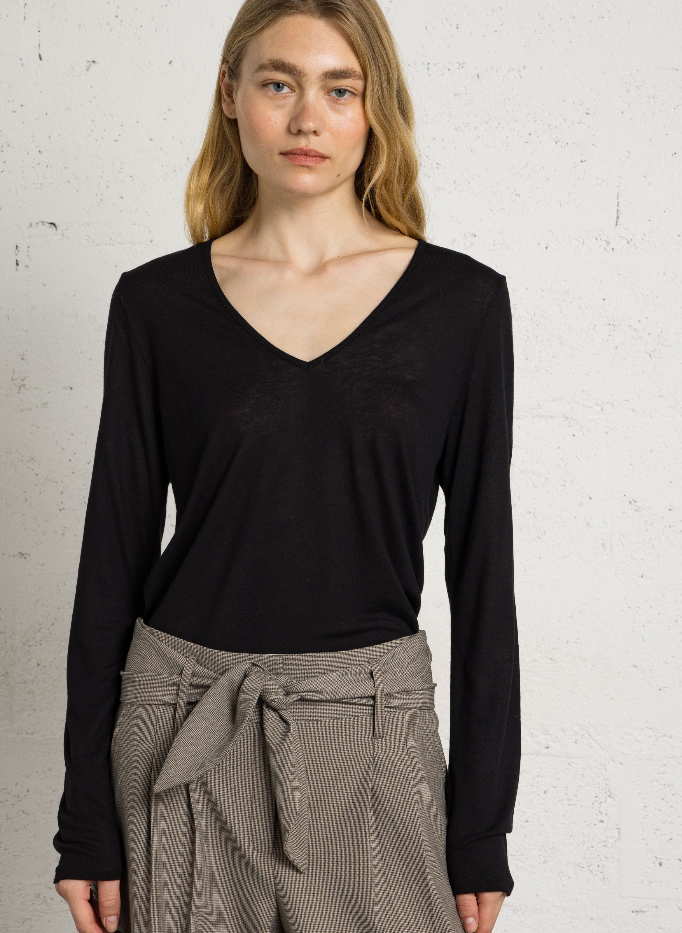 Pull ample col V  SUD EXPRESS Noir