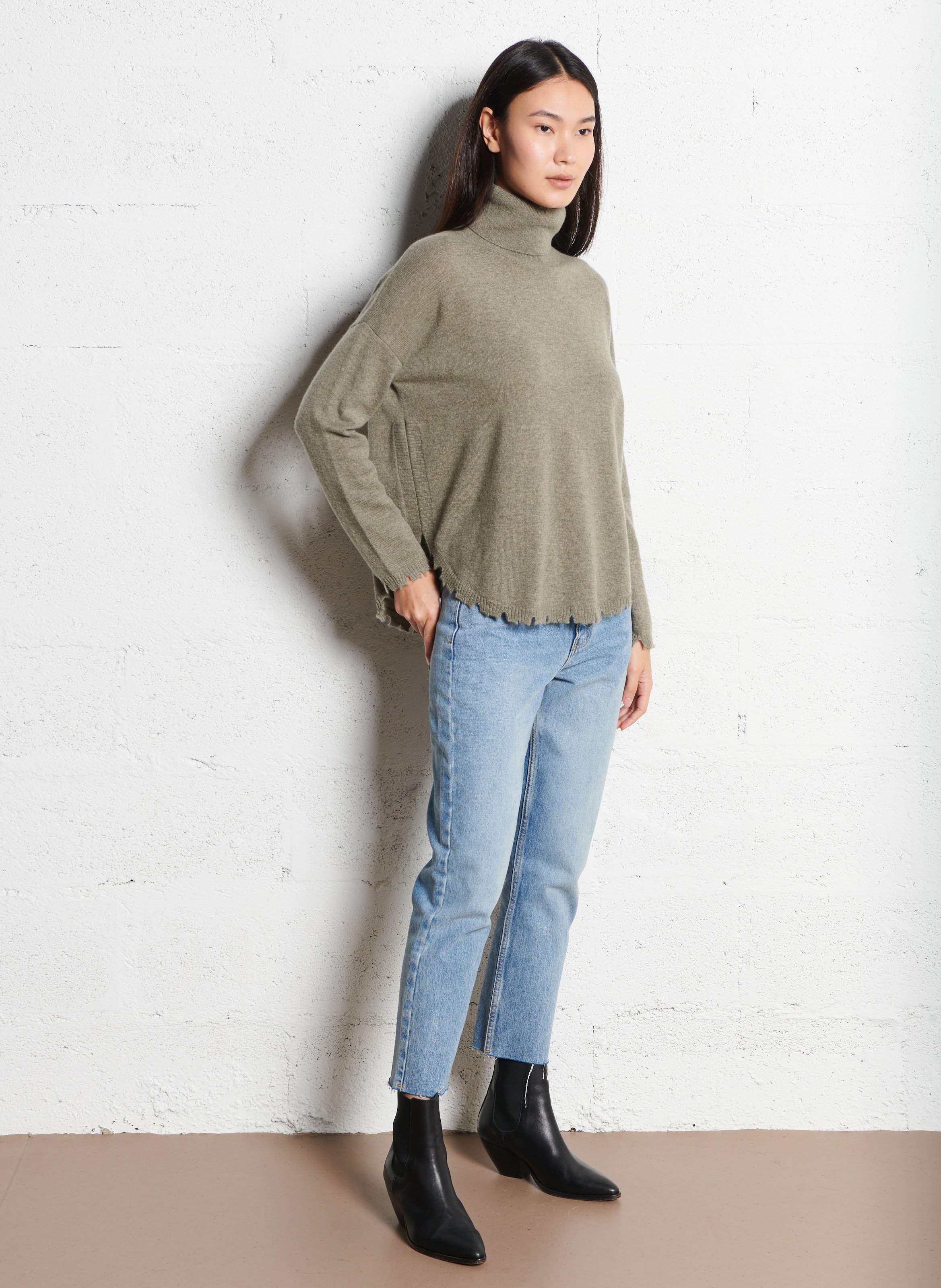 Pull ample col roulé en cachemire KUJTEN Kaki