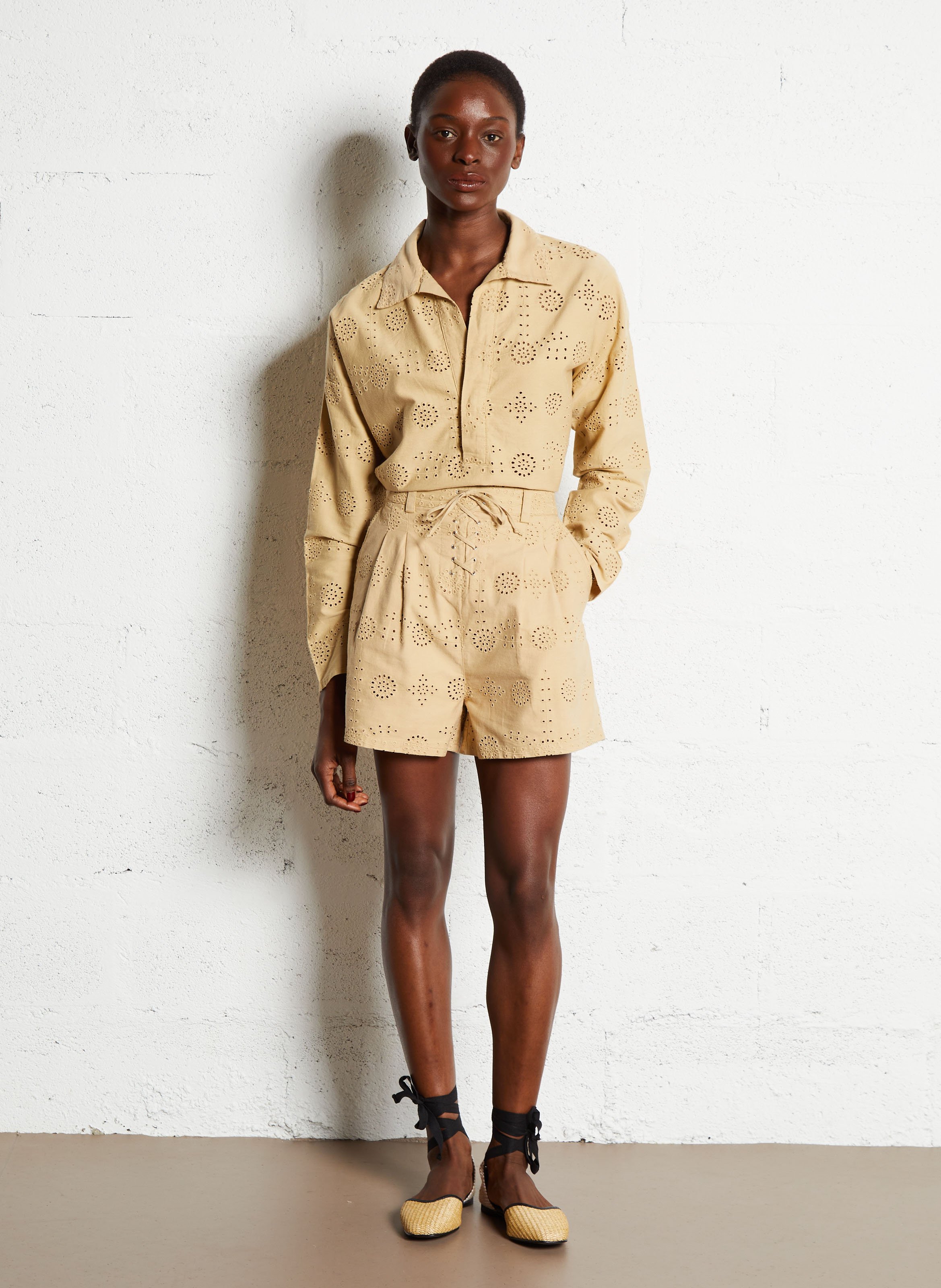 Ruime top met V-hals van katoen THE NEW SOCIETY Beige