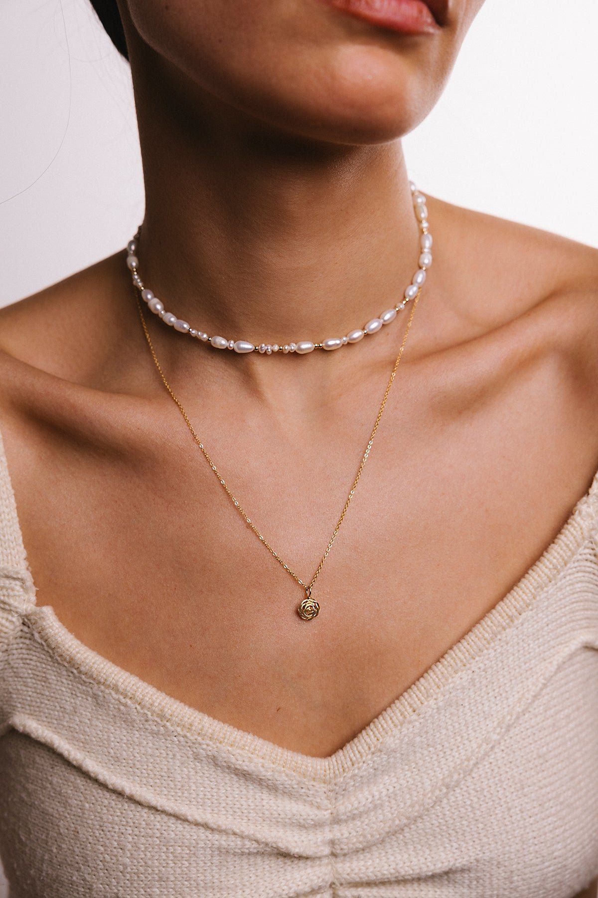 Small rose pendant - gold YAY Golden