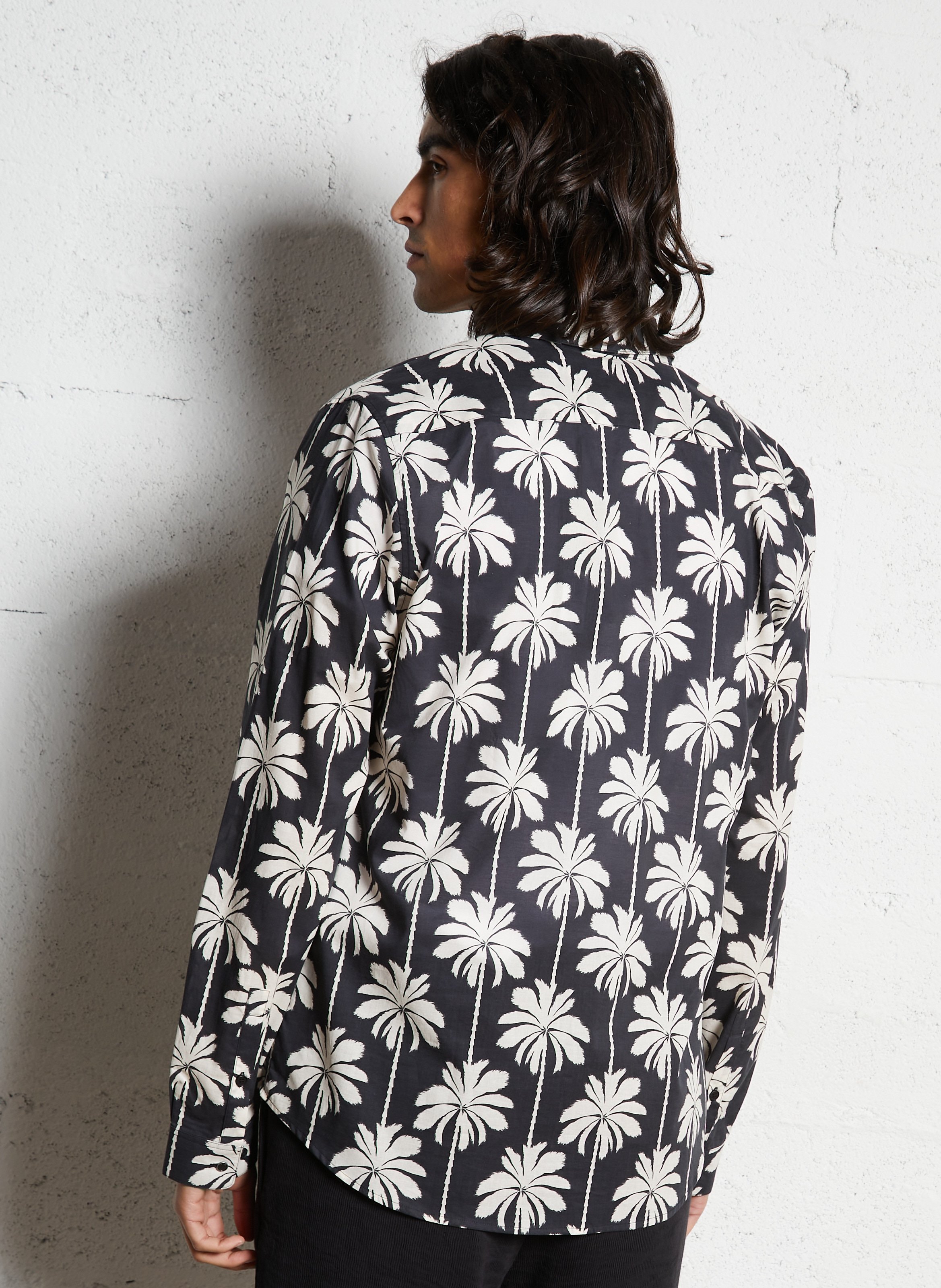 Slim-Fit Hemd mit Pariser Kragen aus bedruckter Baumwolle. IKKS Schwarz